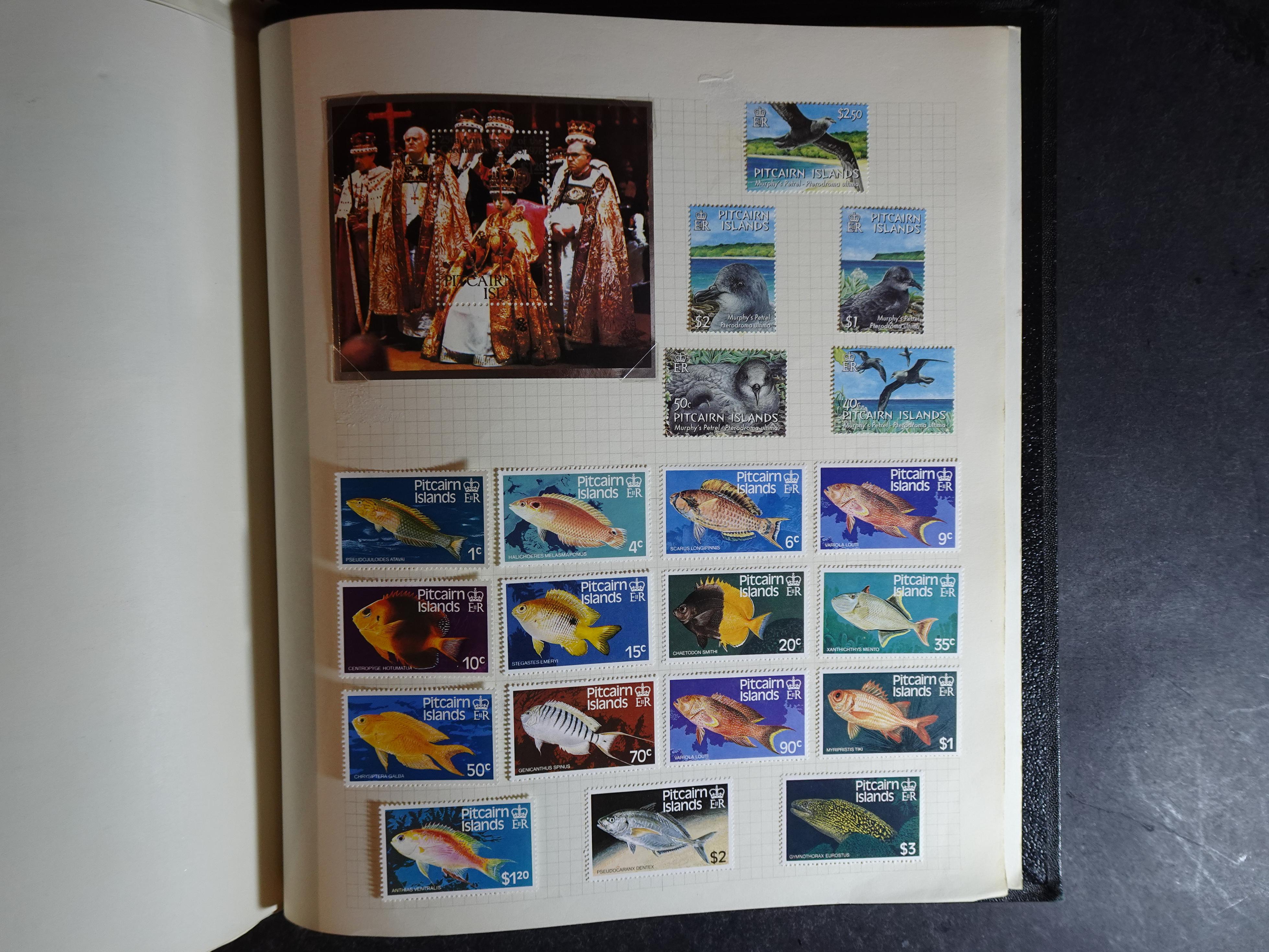 Verzameling op blanco album bladen letter M/P. Leuke koop met veel motief. 214