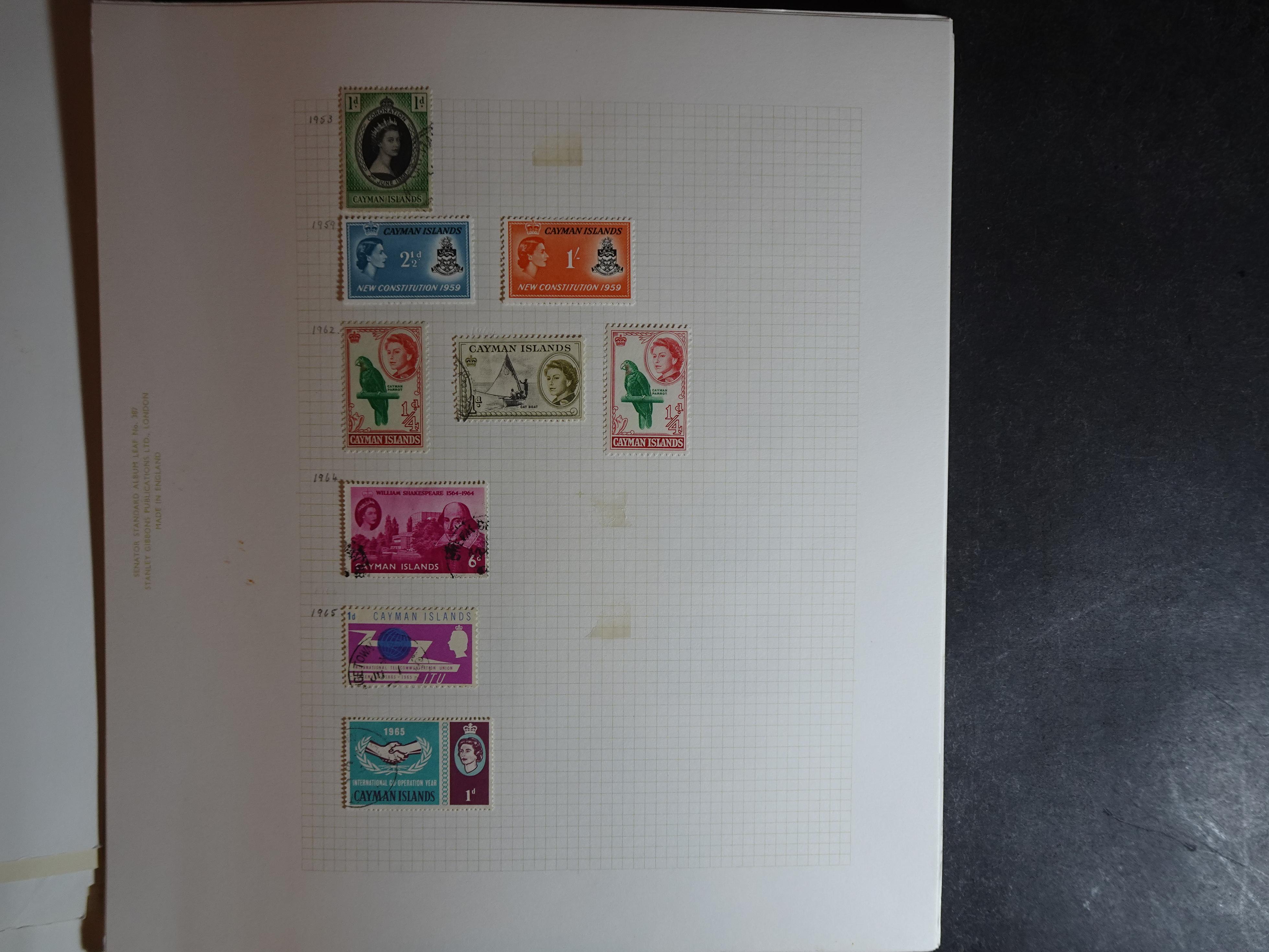 Partij op blanco bladen letter C in klemband. Bevat aardig klassiek materiaal. 25