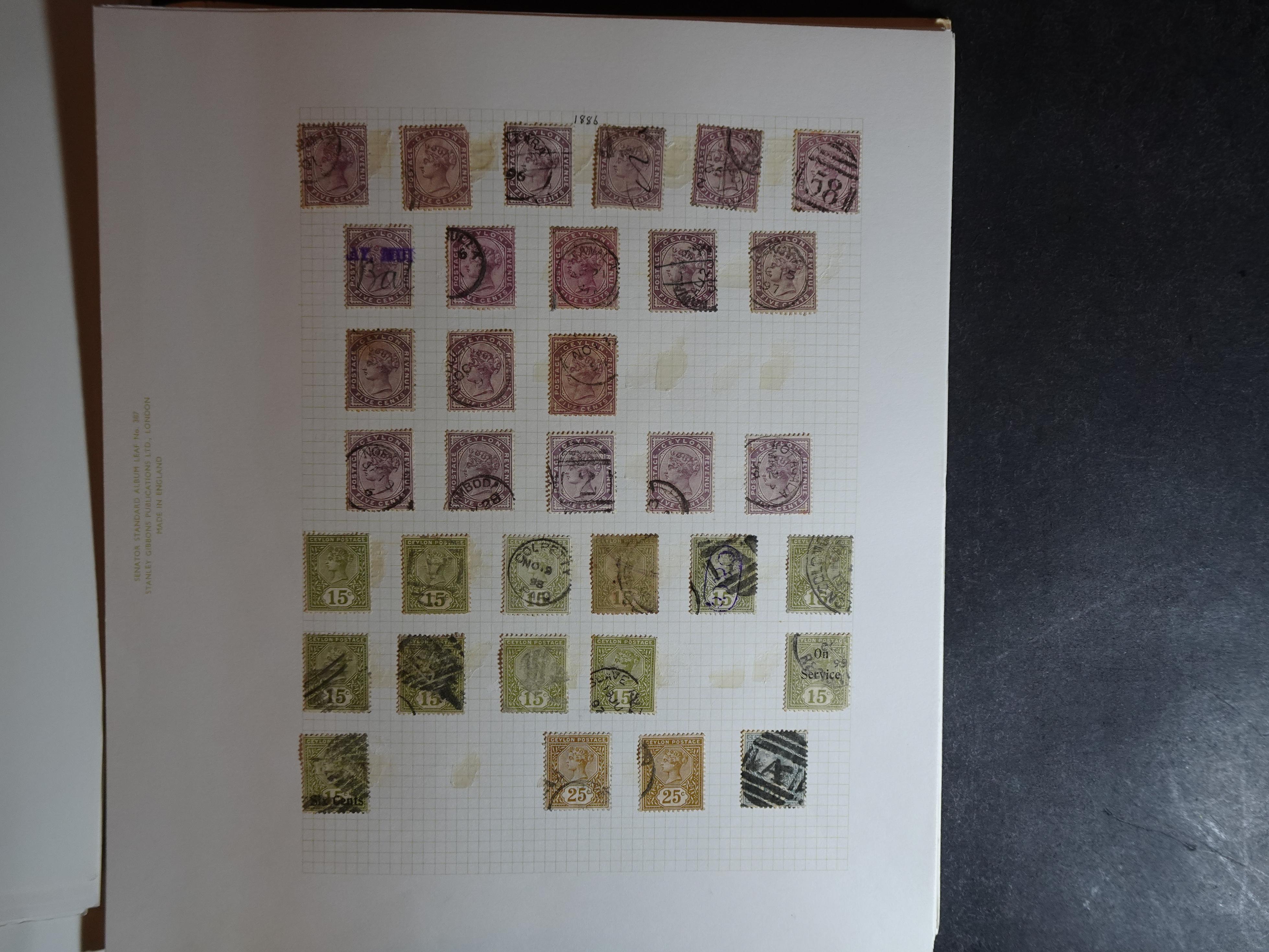 Partij op blanco bladen letter C in klemband. Bevat aardig klassiek materiaal. 34