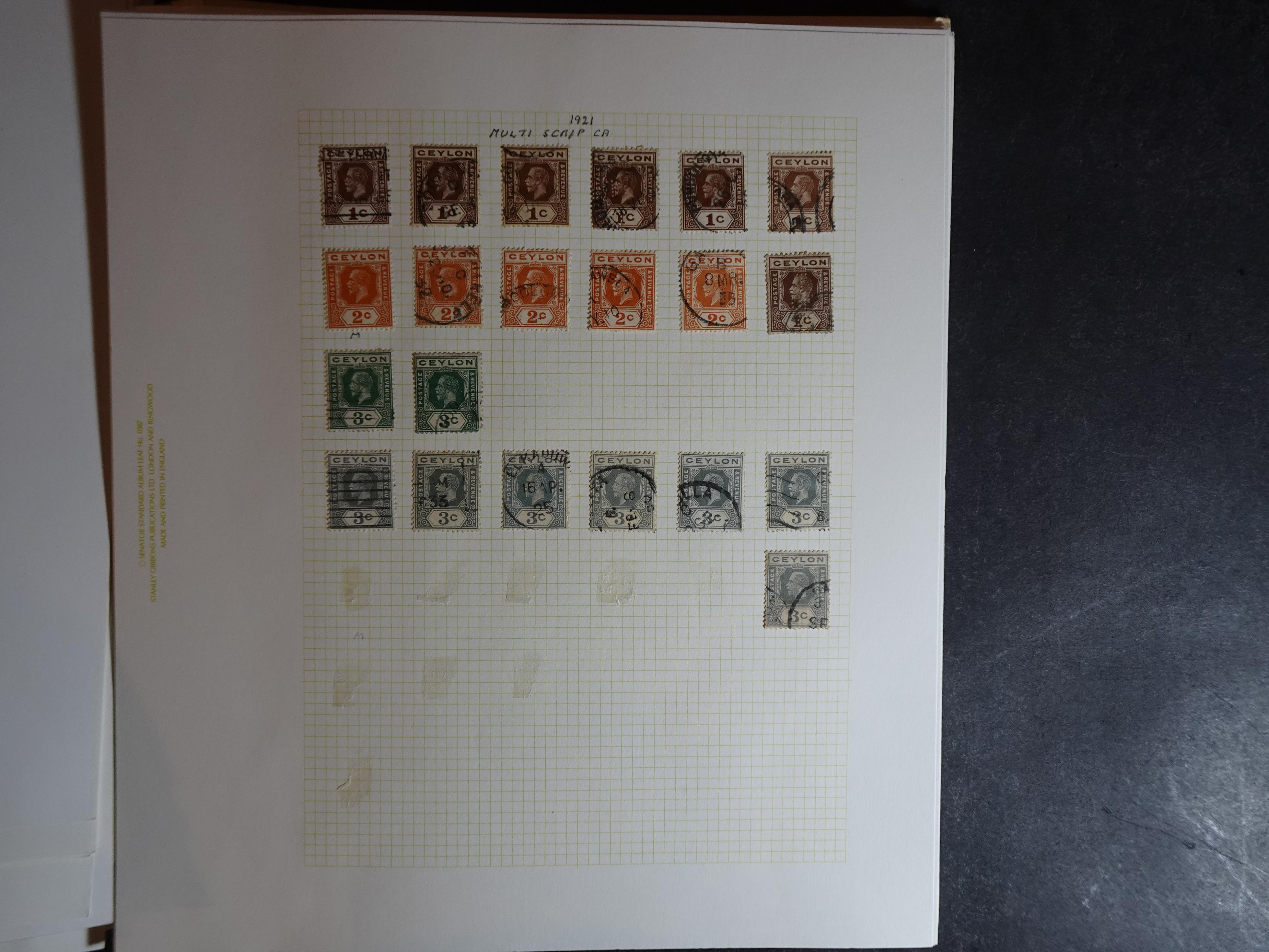 Partij op blanco bladen letter C in klemband. Bevat aardig klassiek materiaal. 46