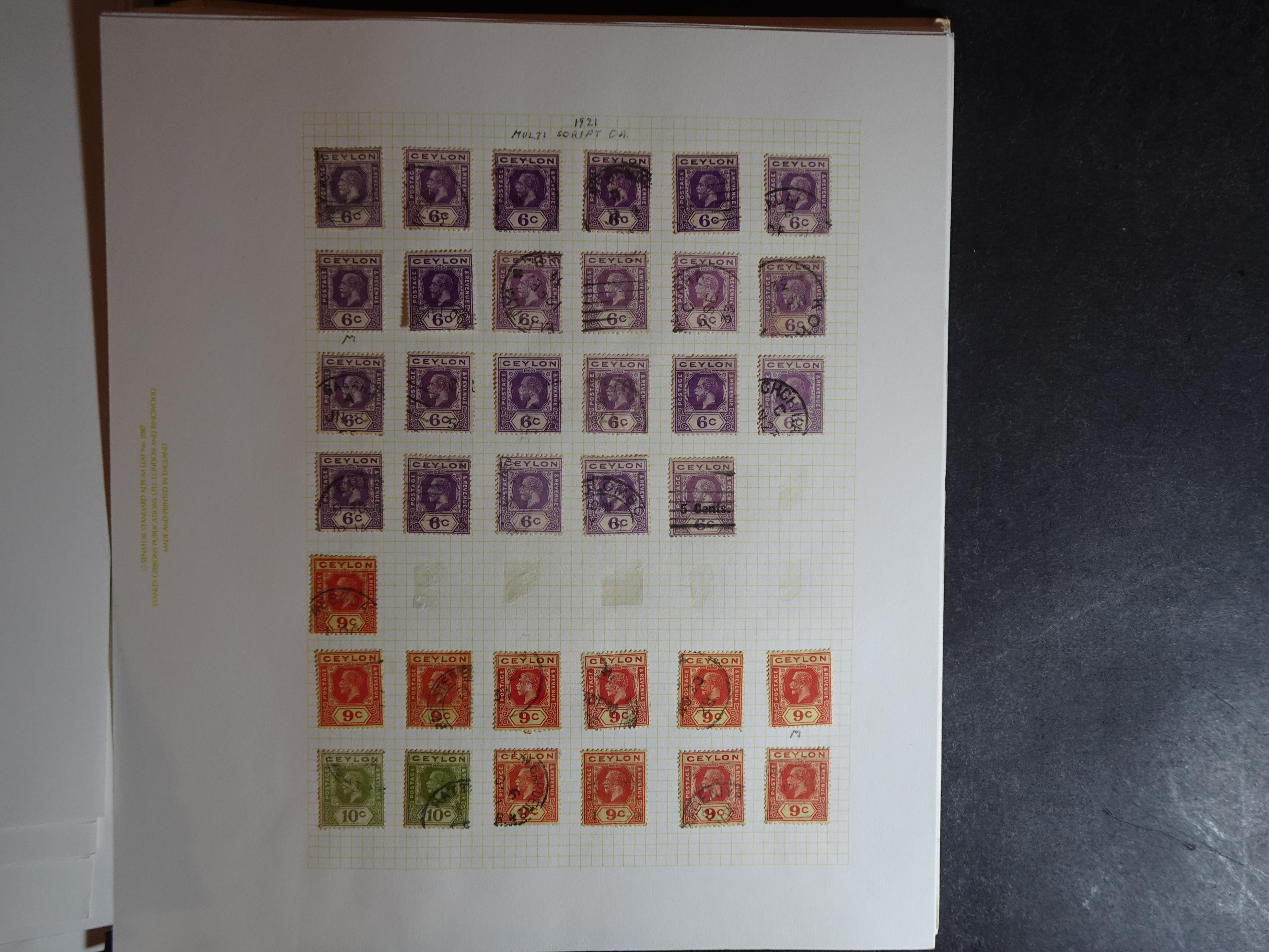 Partij op blanco bladen letter C in klemband. Bevat aardig klassiek materiaal. 48