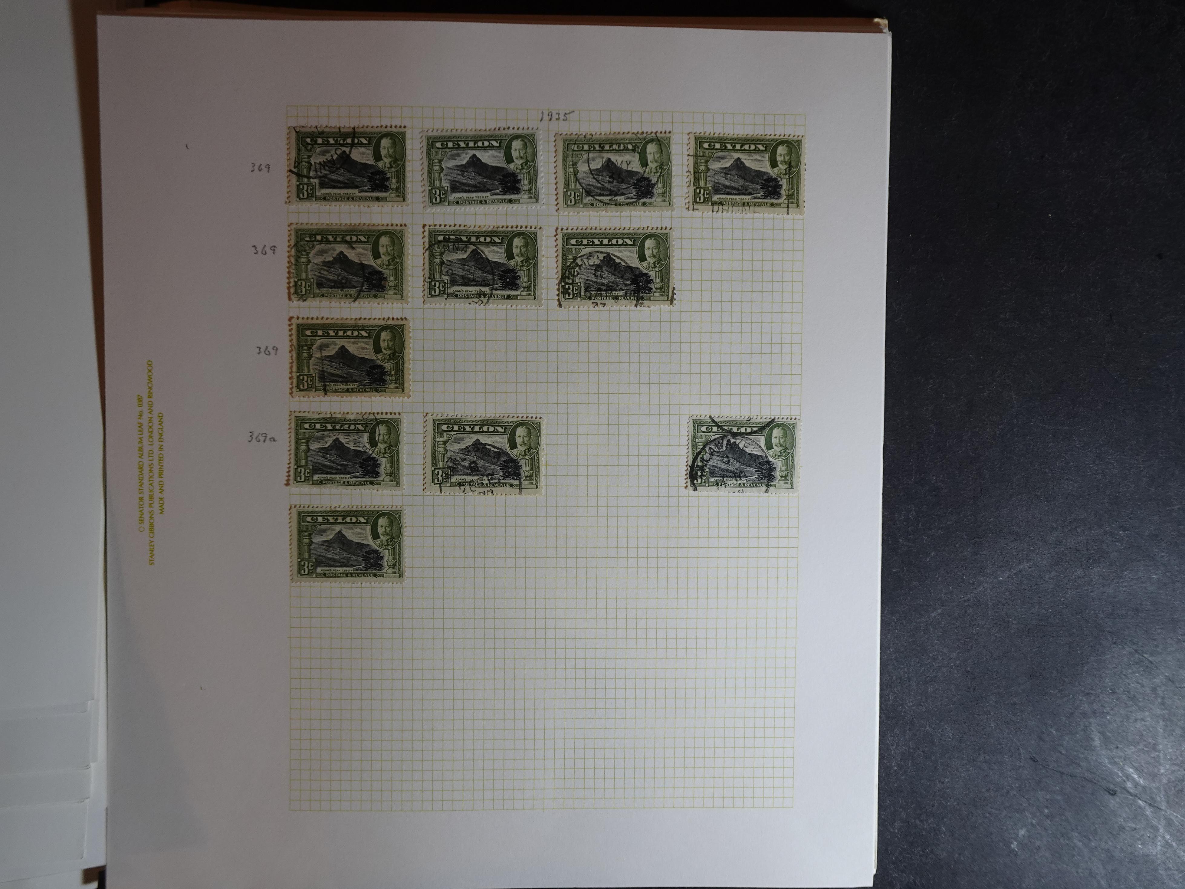 Partij op blanco bladen letter C in klemband. Bevat aardig klassiek materiaal. 52