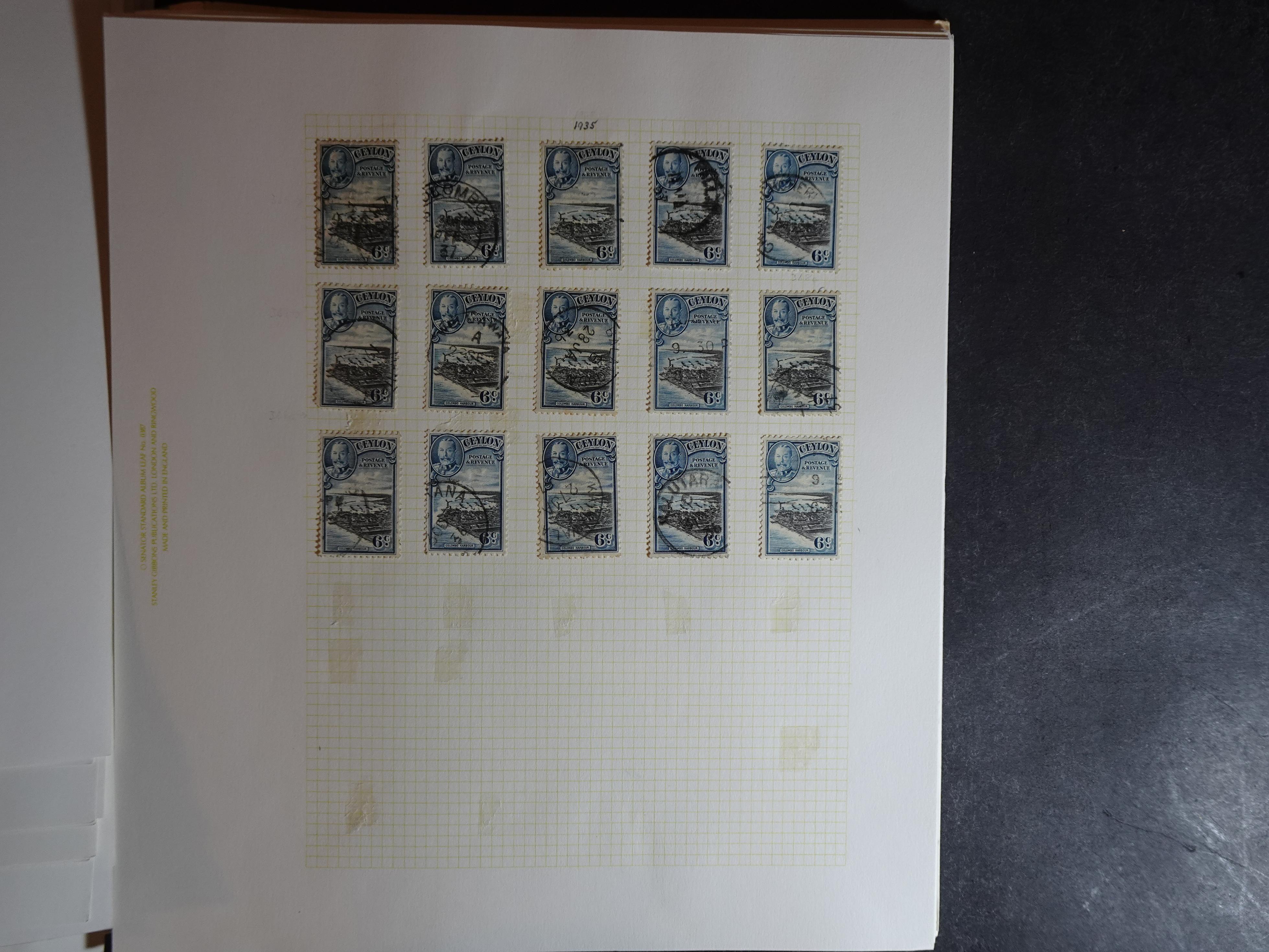 Partij op blanco bladen letter C in klemband. Bevat aardig klassiek materiaal. 53