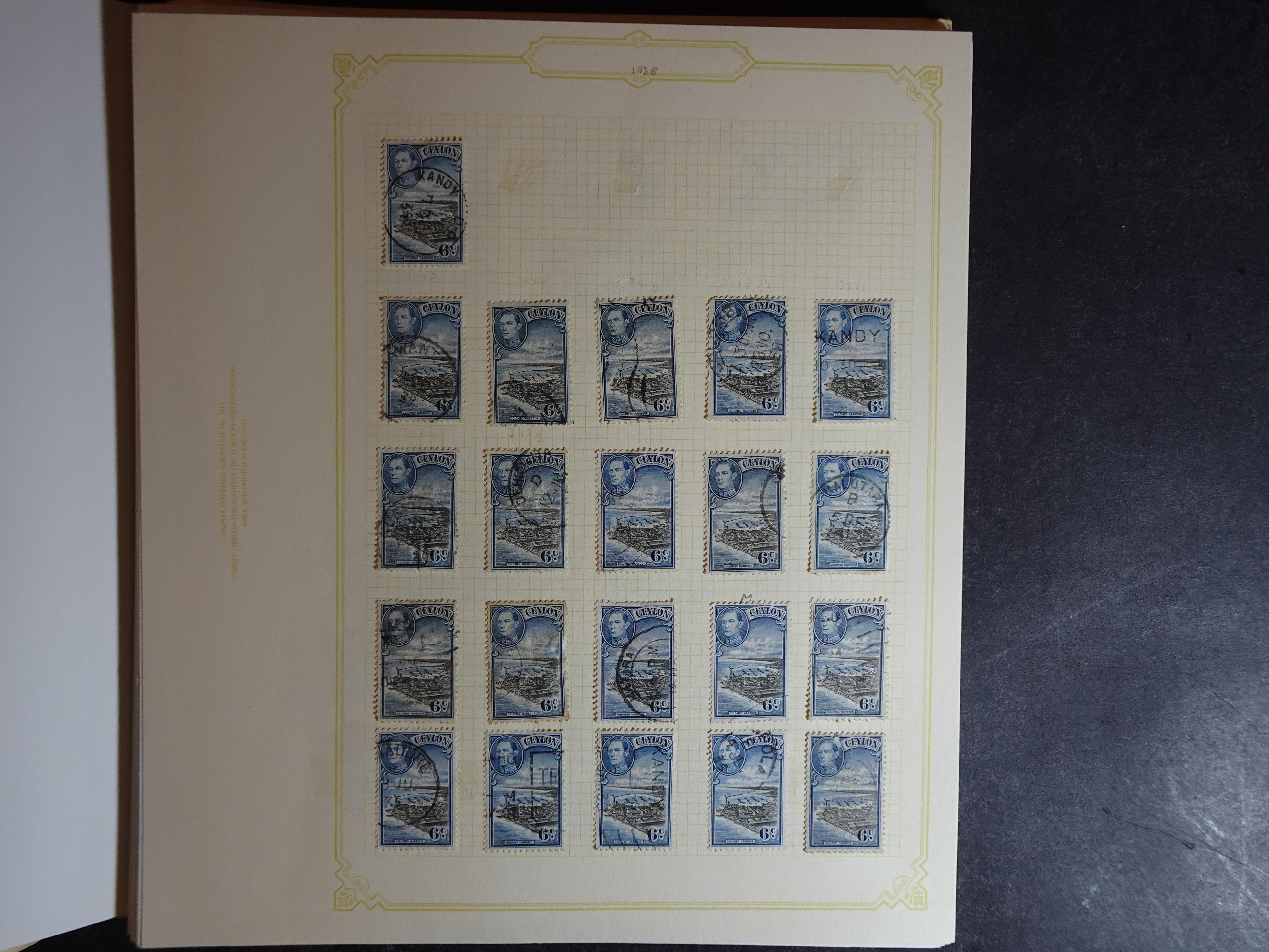 Partij op blanco bladen letter C in klemband. Bevat aardig klassiek materiaal. 62