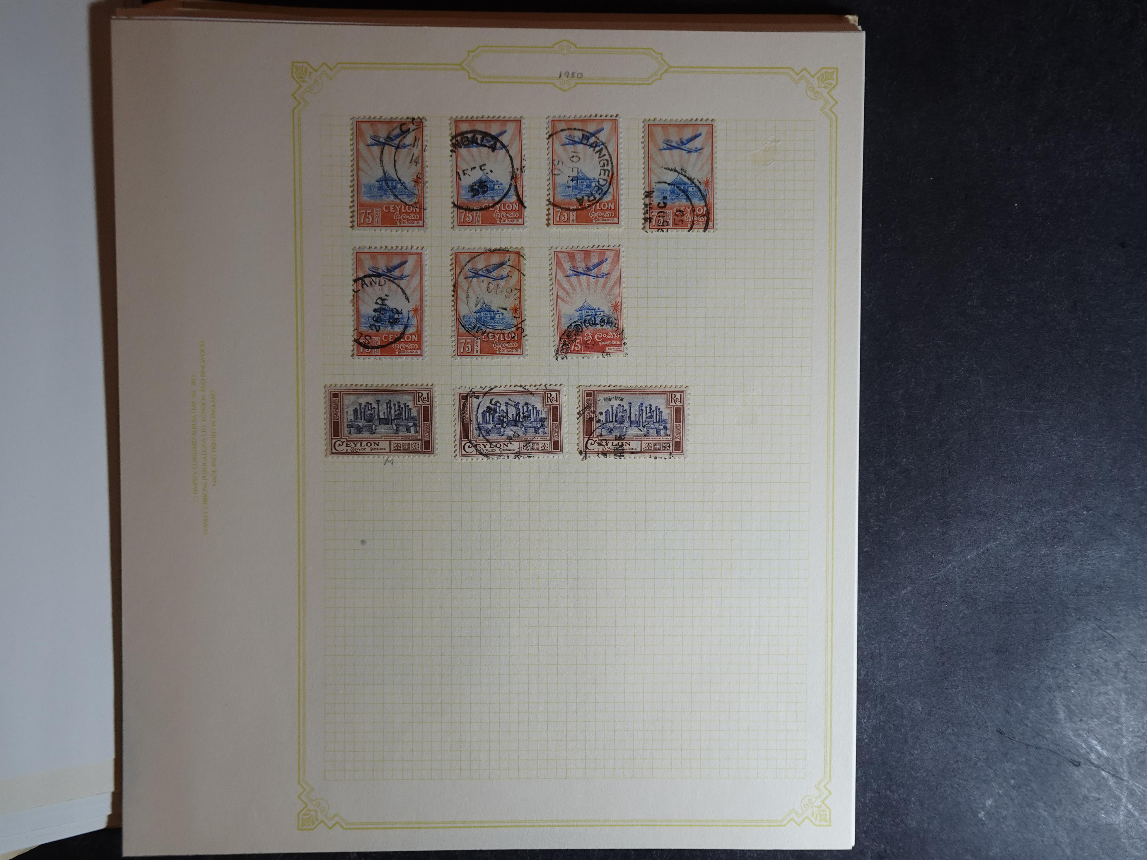 Partij op blanco bladen letter C in klemband. Bevat aardig klassiek materiaal. 74