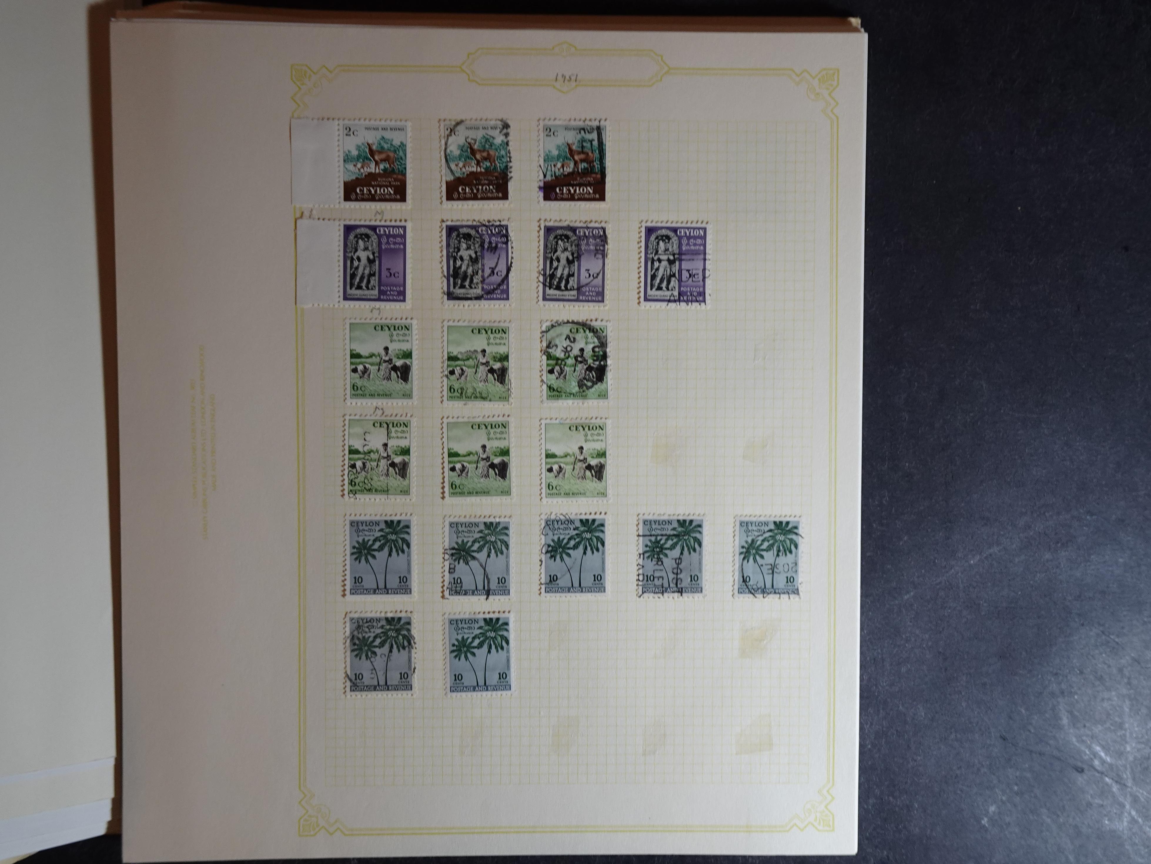 Partij op blanco bladen letter C in klemband. Bevat aardig klassiek materiaal. 75