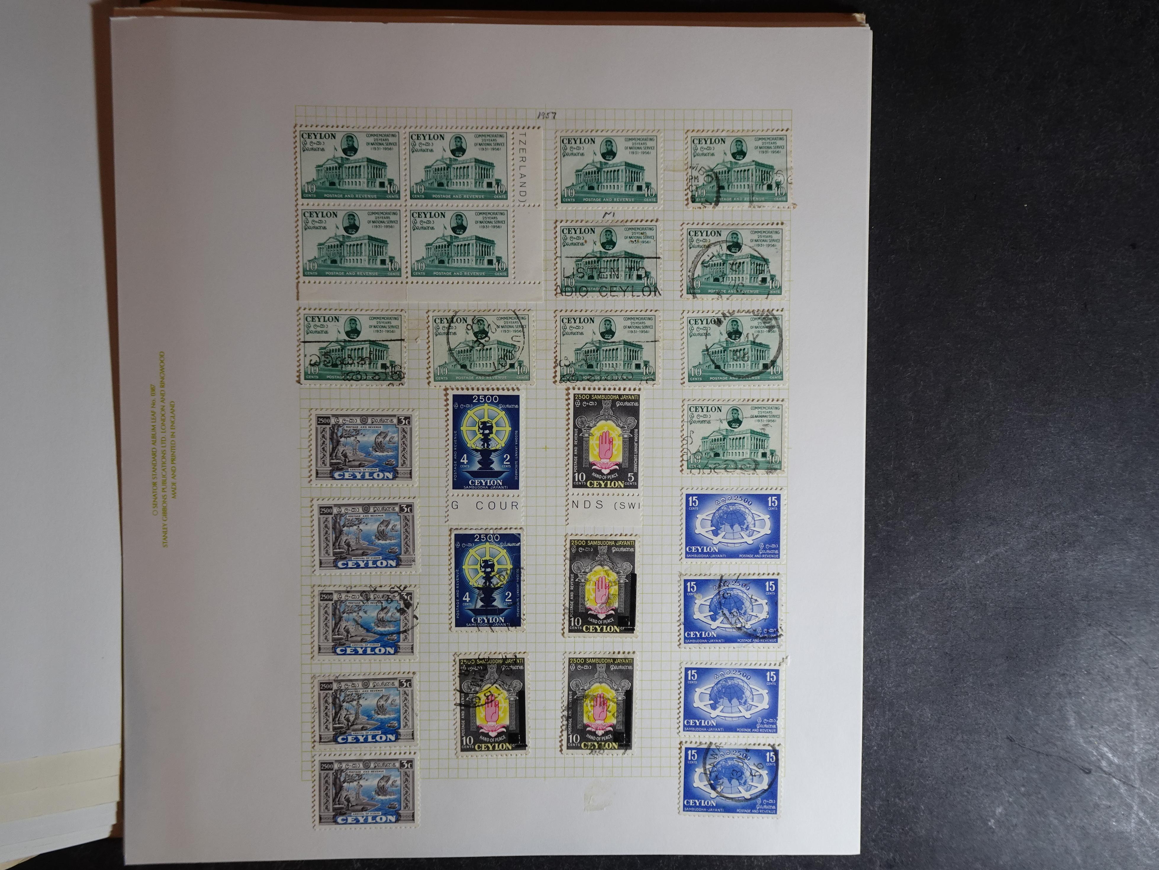 Partij op blanco bladen letter C in klemband. Bevat aardig klassiek materiaal. 81