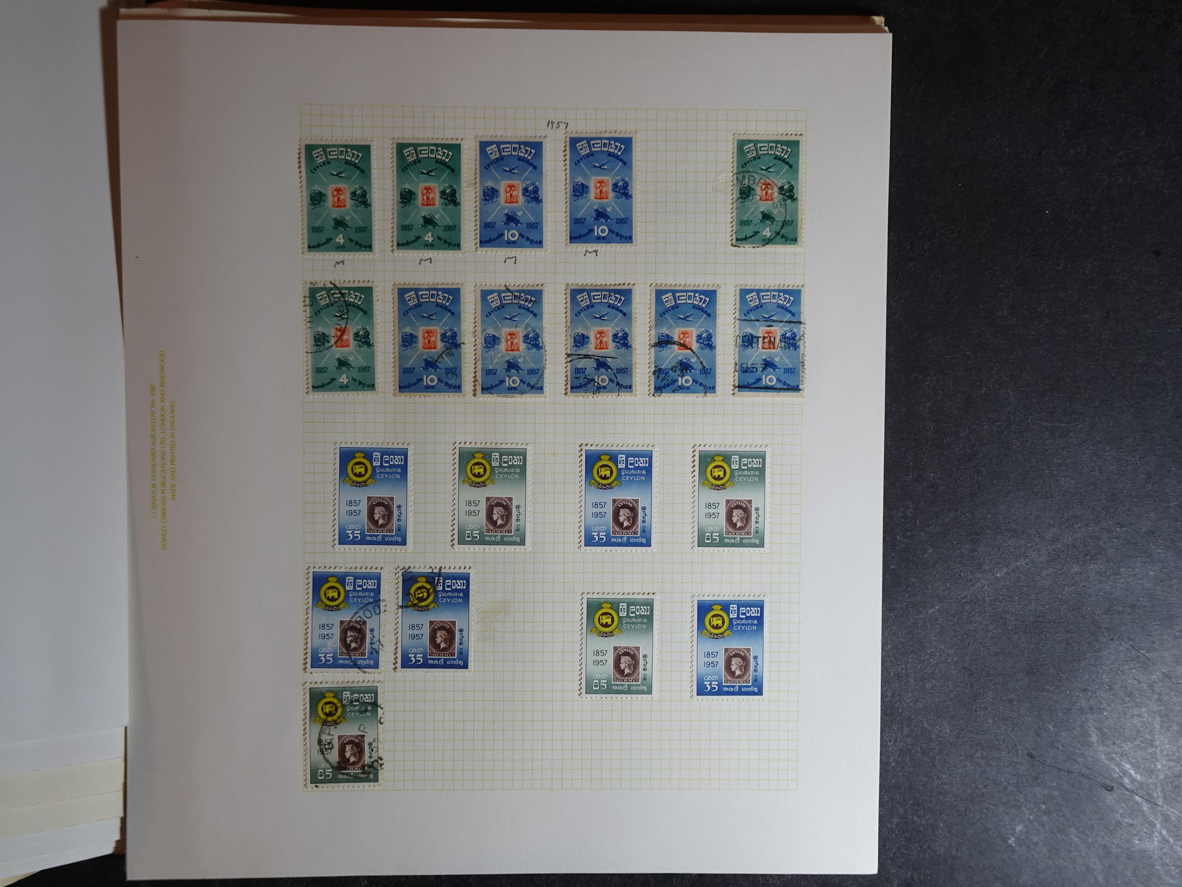 Partij op blanco bladen letter C in klemband. Bevat aardig klassiek materiaal. 82