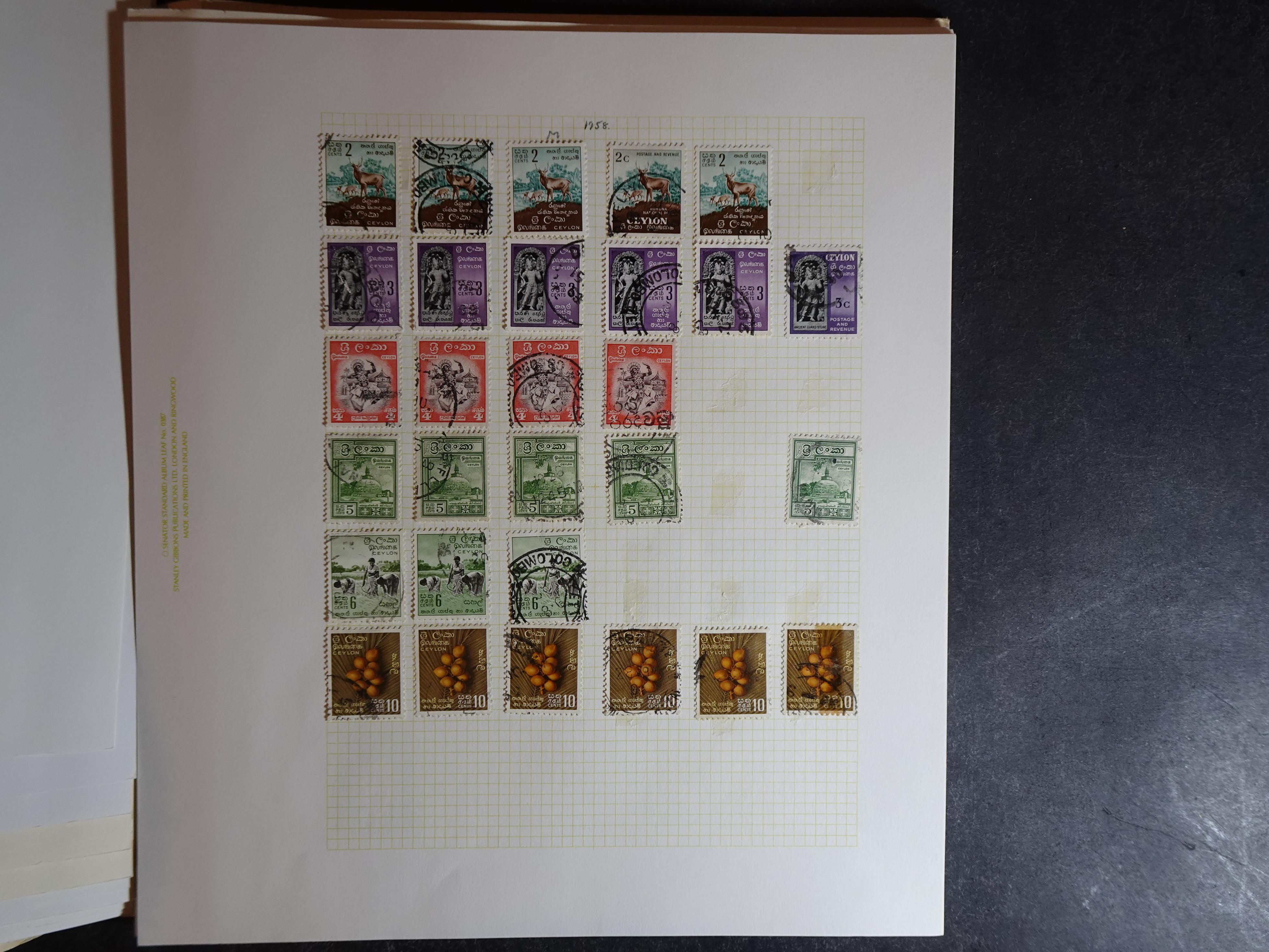 Partij op blanco bladen letter C in klemband. Bevat aardig klassiek materiaal. 83