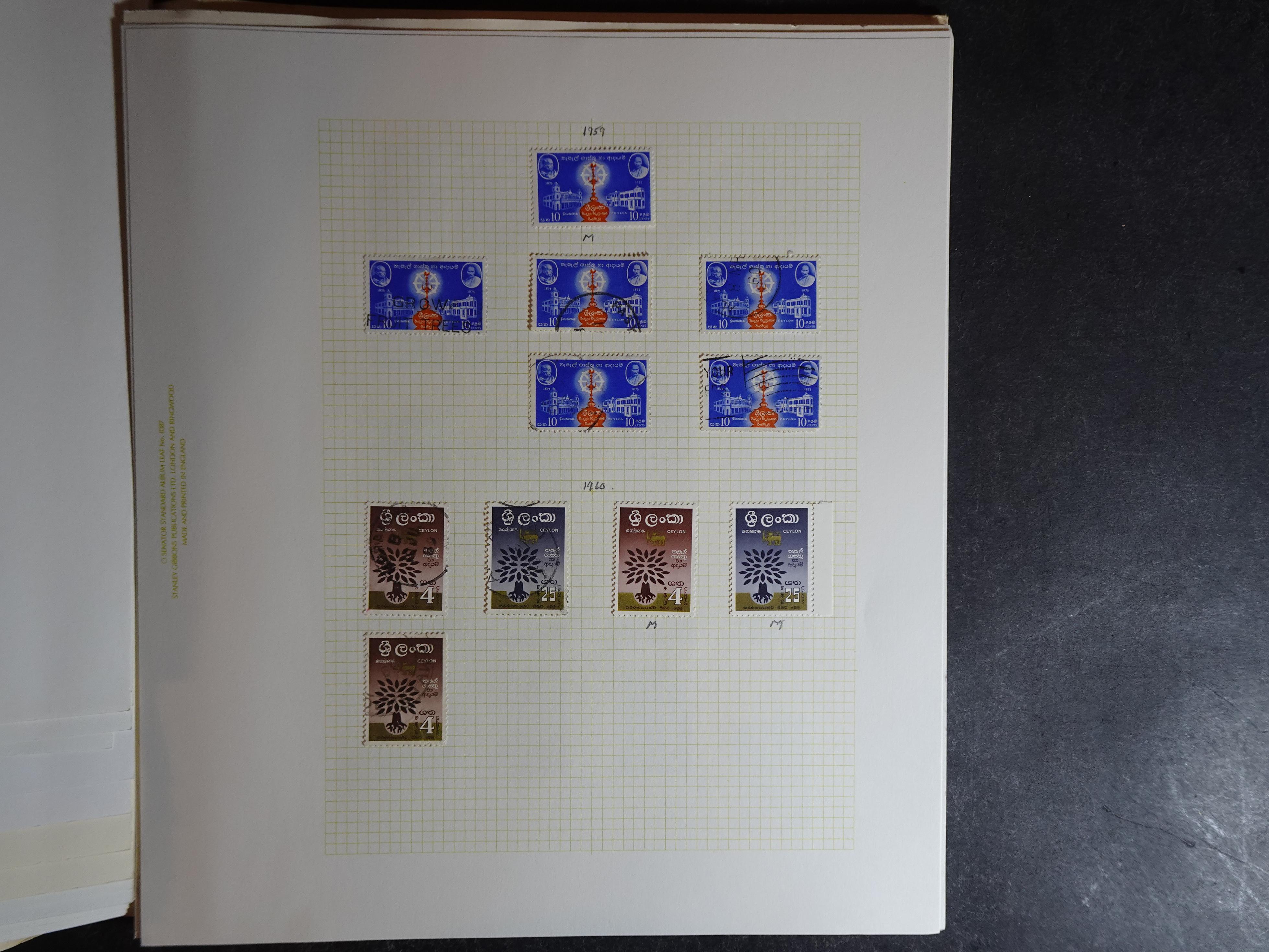 Partij op blanco bladen letter C in klemband. Bevat aardig klassiek materiaal. 87