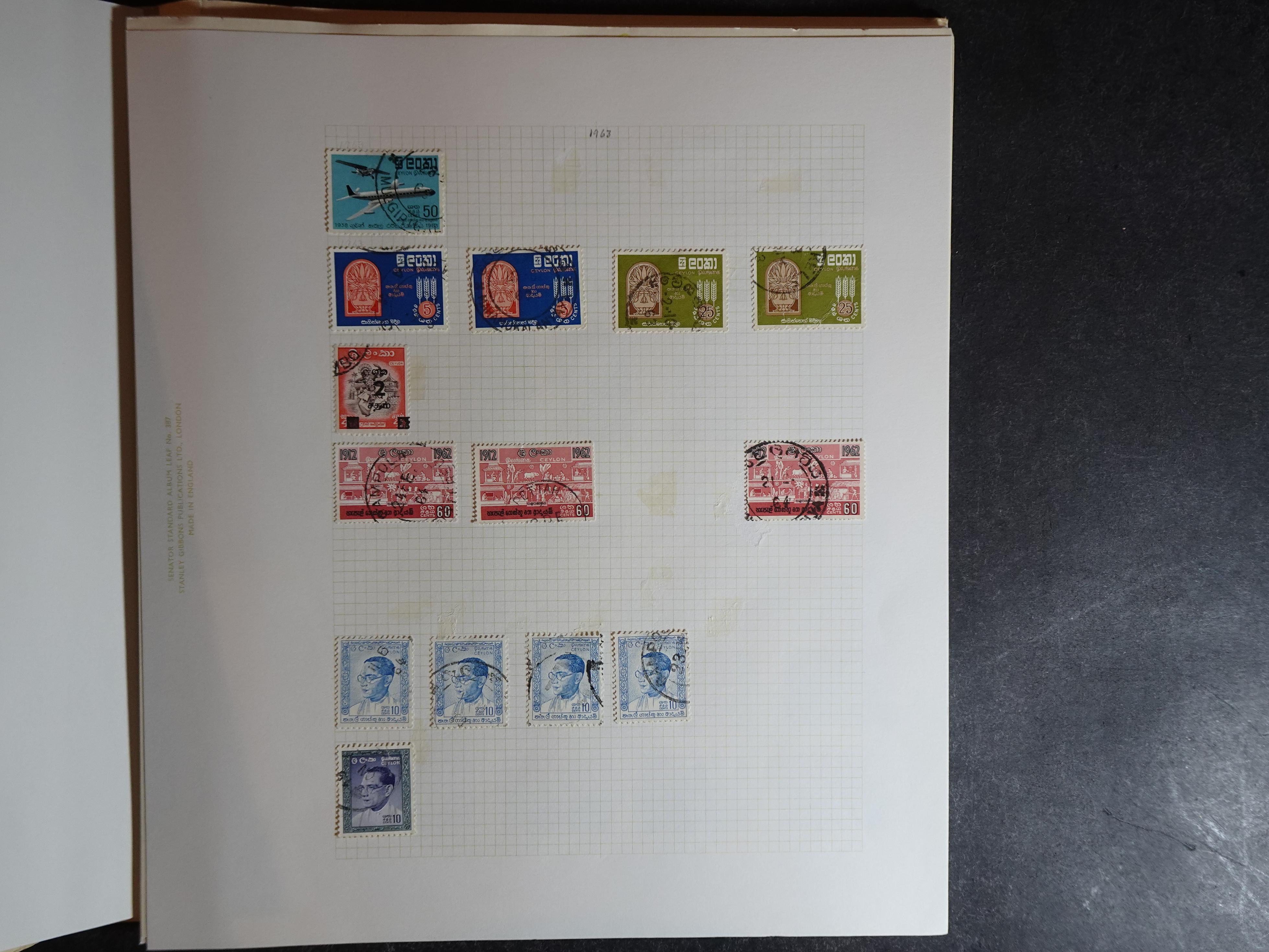 Partij op blanco bladen letter C in klemband. Bevat aardig klassiek materiaal. 89