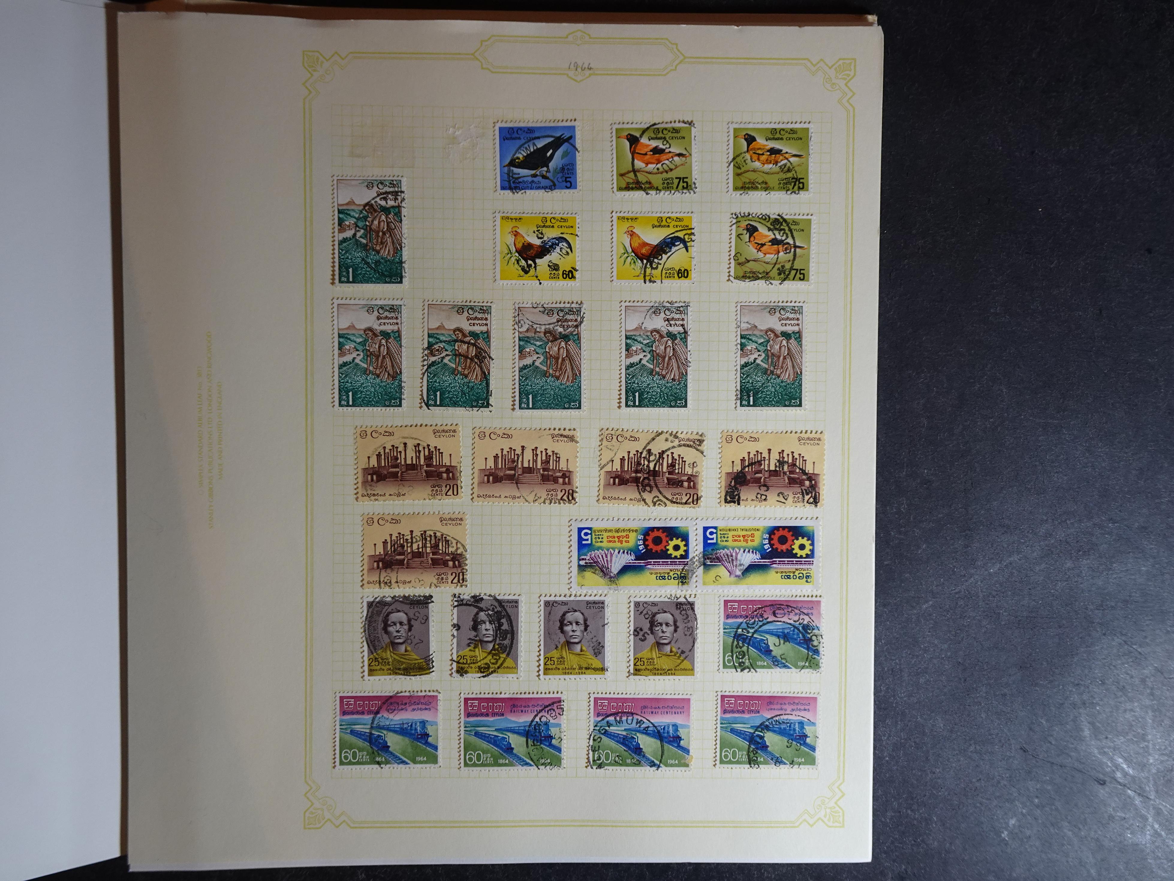 Partij op blanco bladen letter C in klemband. Bevat aardig klassiek materiaal. 90