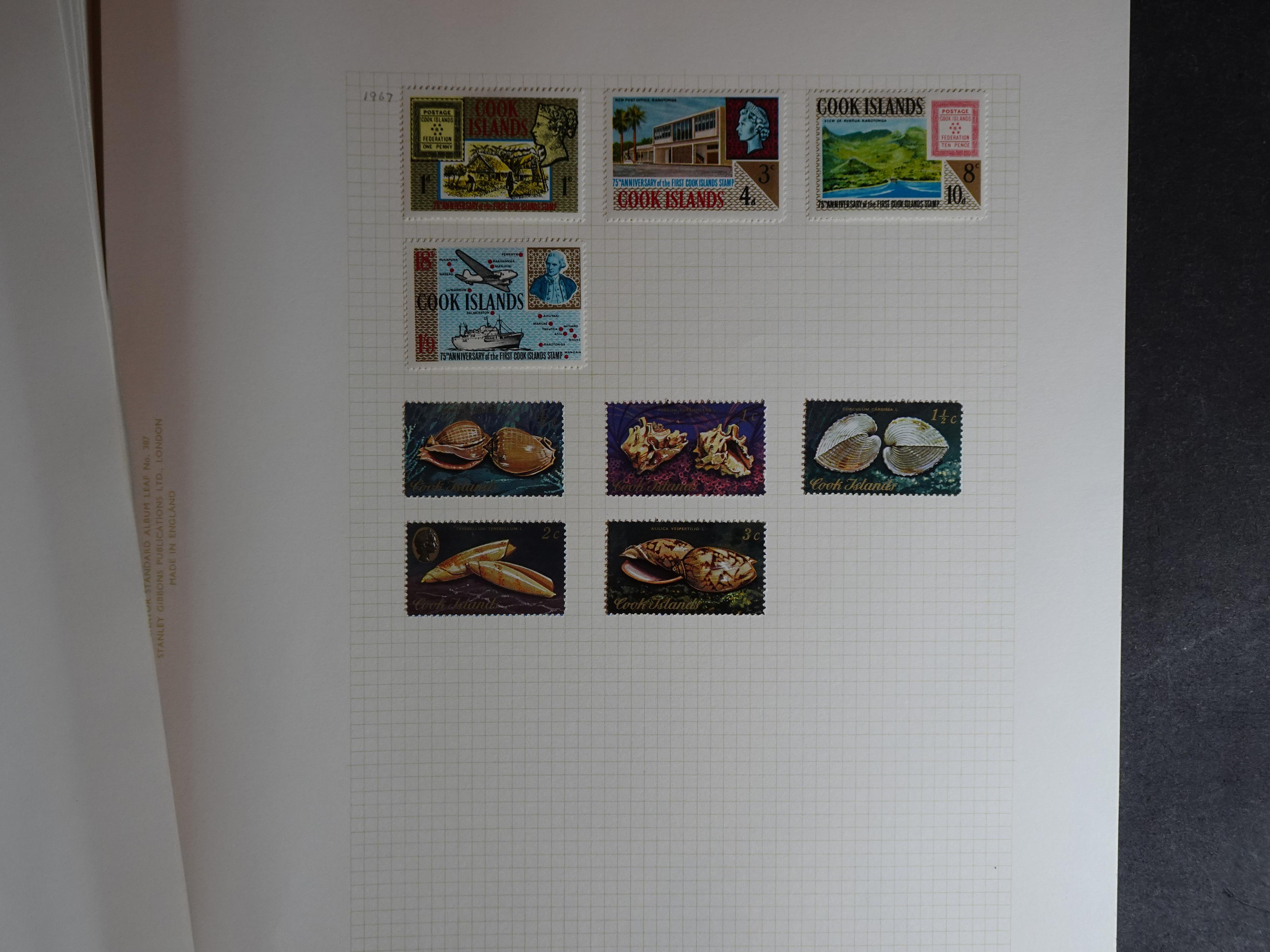 Partij op blanco bladen letter C in klemband. Bevat aardig klassiek materiaal. 107