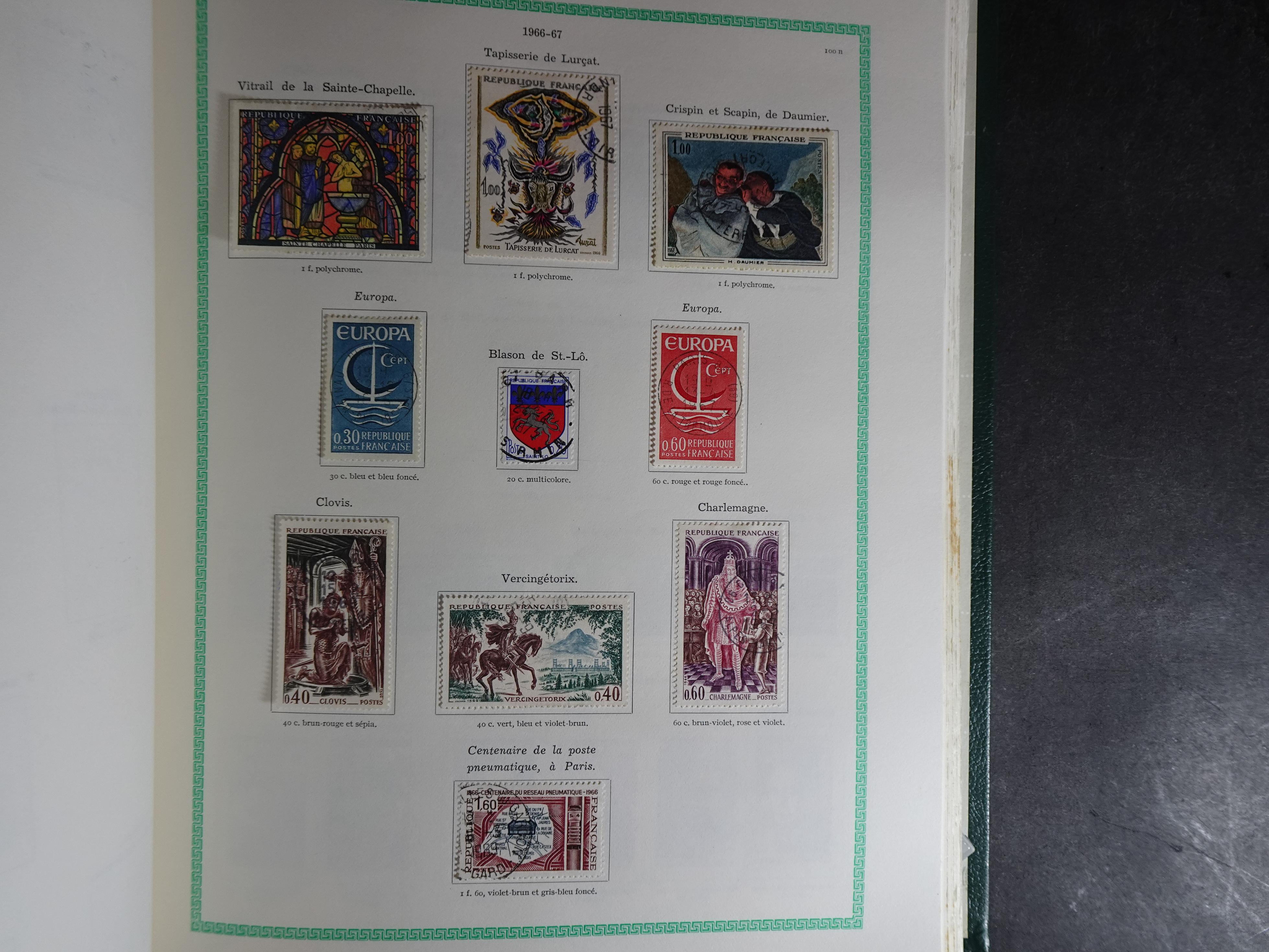 Nette collectie en goed gevulde vanaf klassiek met betere materiaal t/m 1990. 107