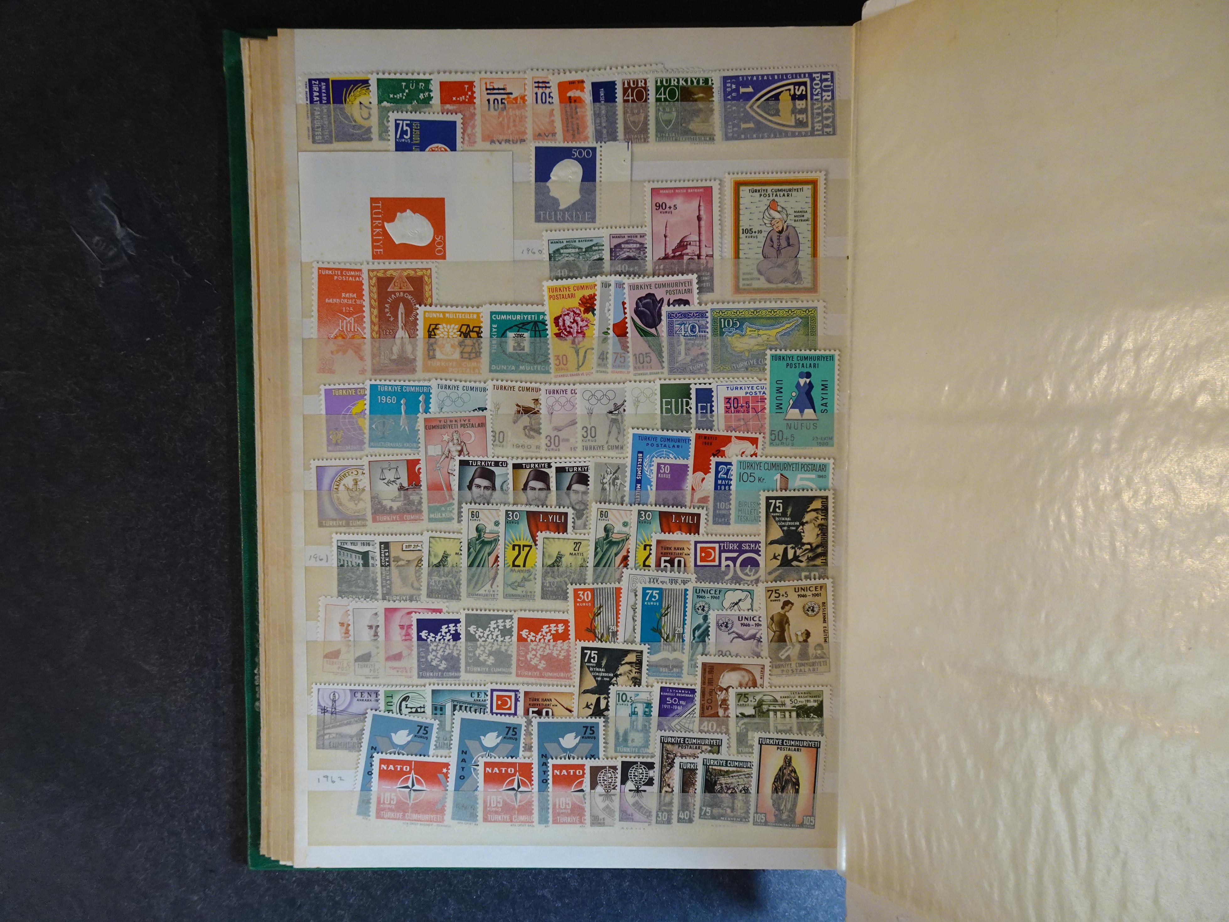 Mooie uitzoek partij met veel beter materiaal. Hoge cat waarde. 10