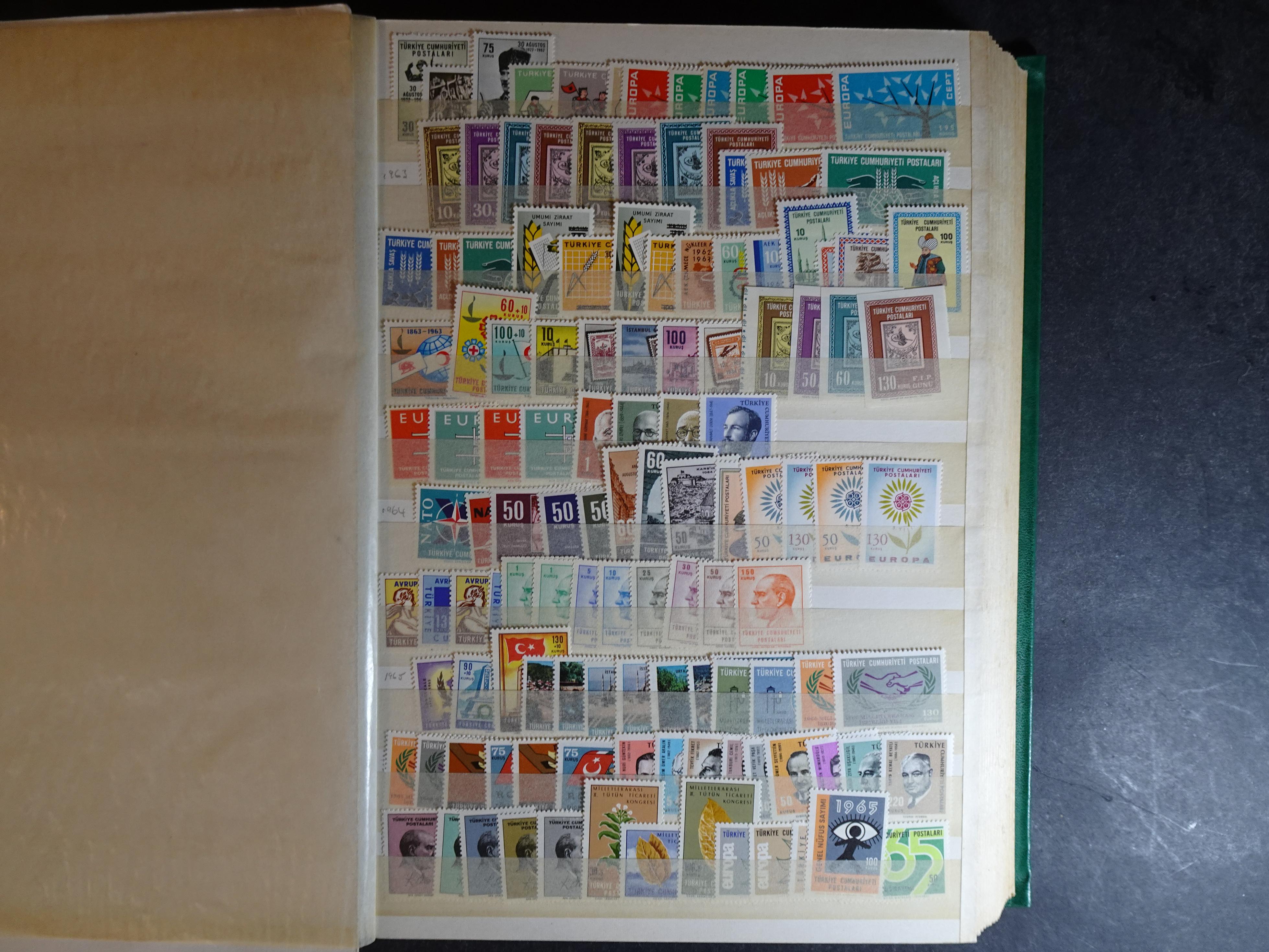 Mooie uitzoek partij met veel beter materiaal. Hoge cat waarde. 11