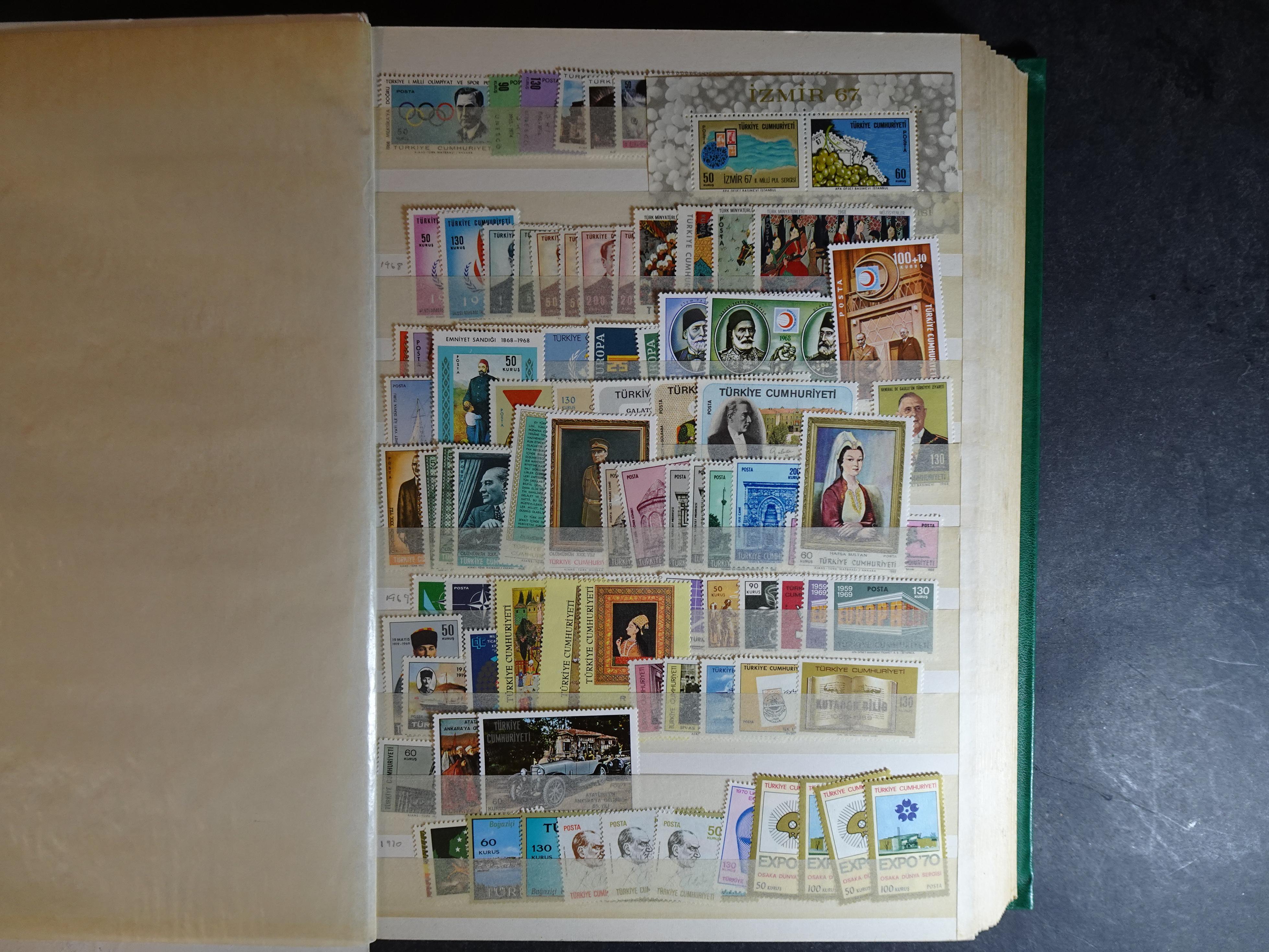 Mooie uitzoek partij met veel beter materiaal. Hoge cat waarde. 13