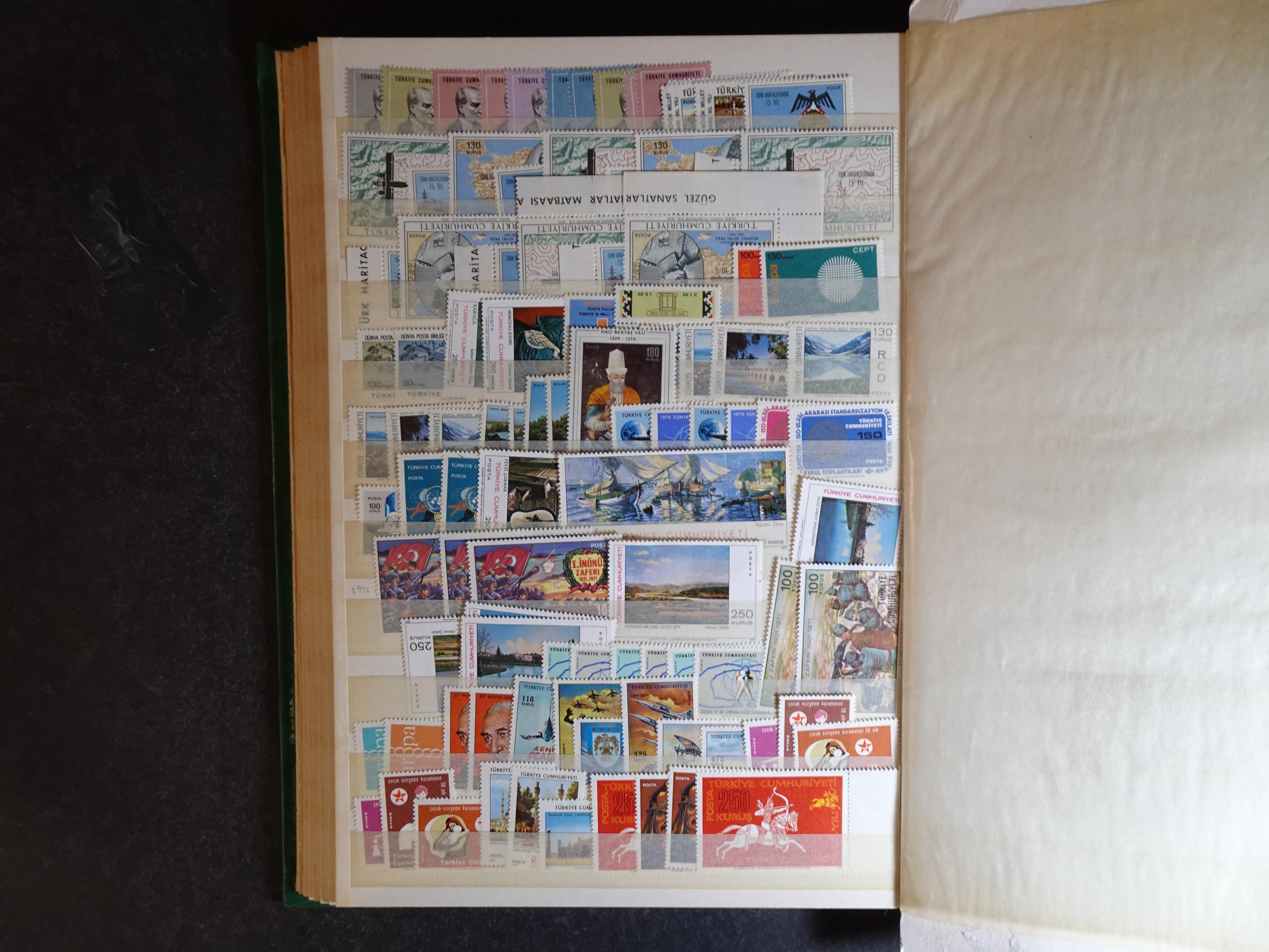 Mooie uitzoek partij met veel beter materiaal. Hoge cat waarde. 14