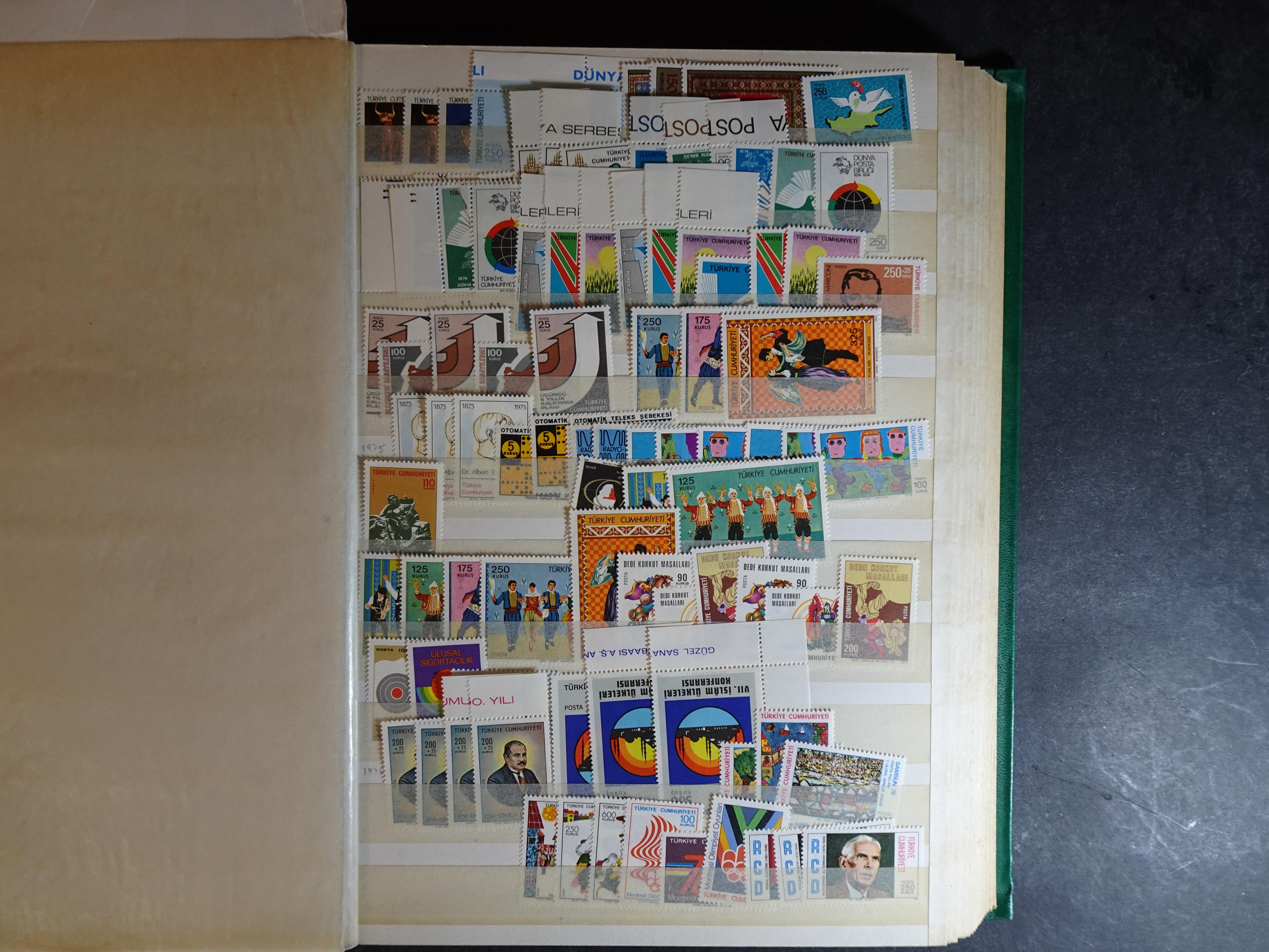 Mooie uitzoek partij met veel beter materiaal. Hoge cat waarde. 17