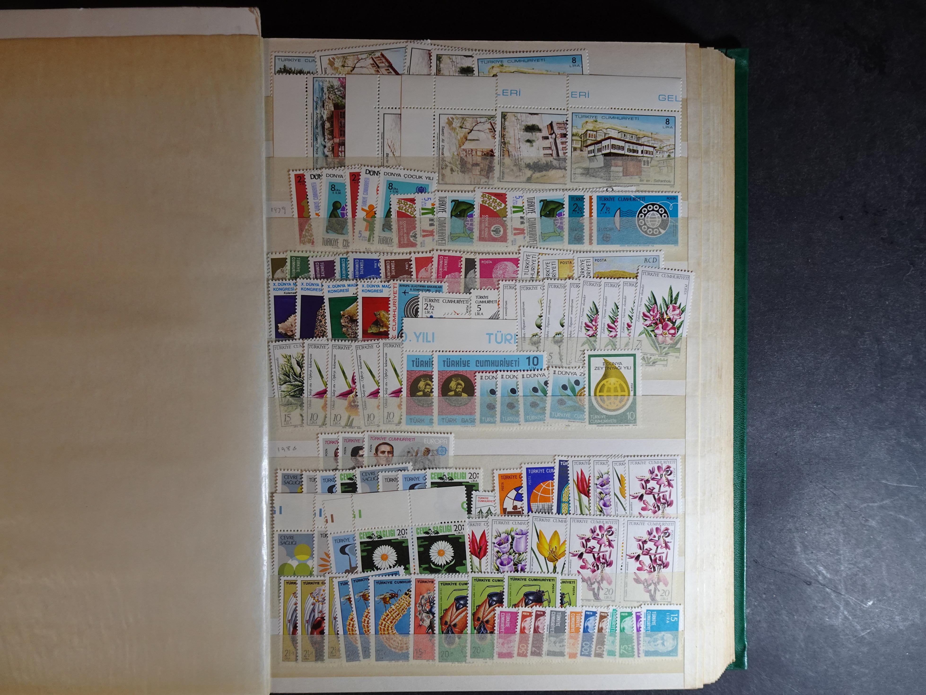 Mooie uitzoek partij met veel beter materiaal. Hoge cat waarde. 19