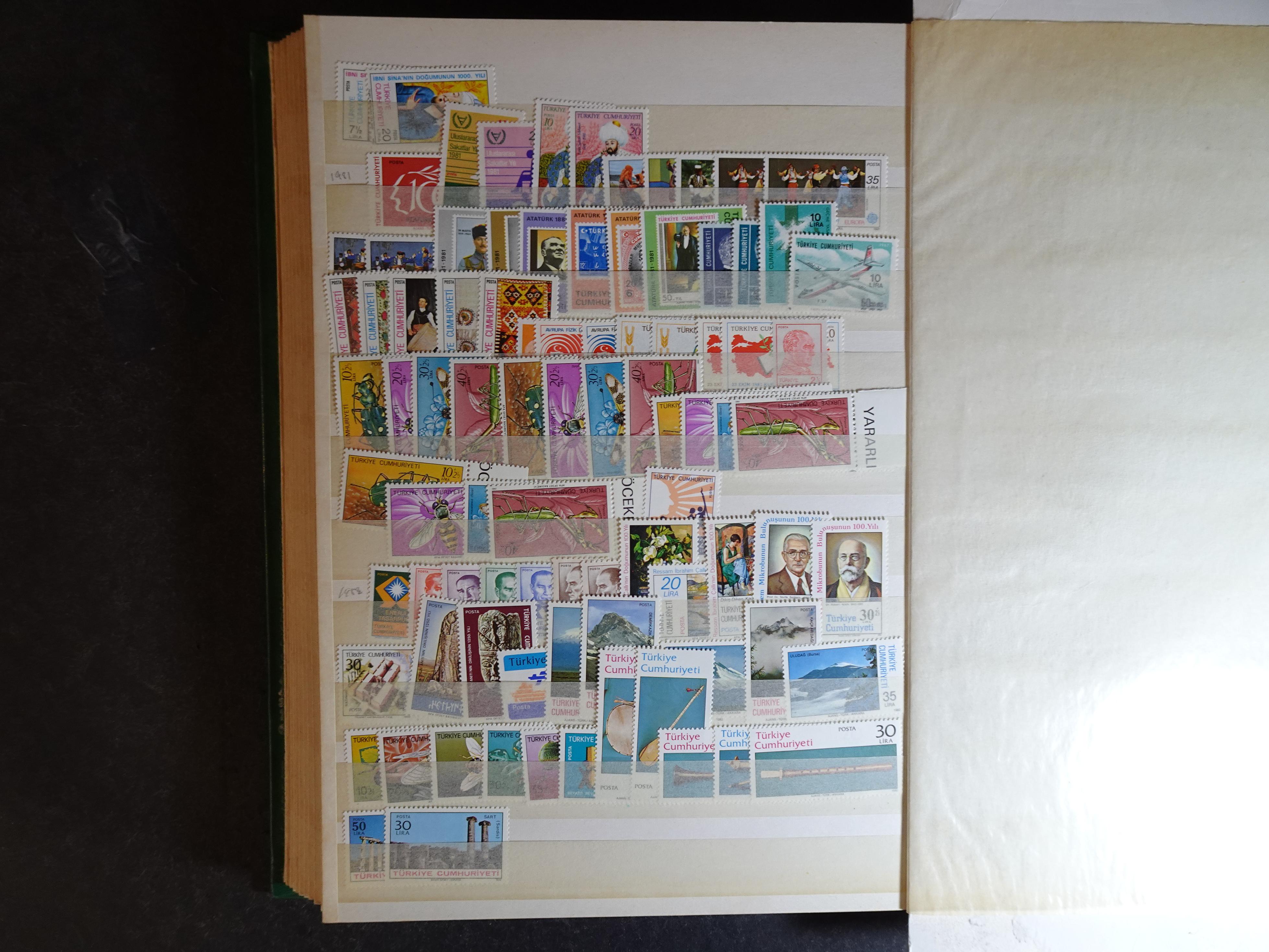 Mooie uitzoek partij met veel beter materiaal. Hoge cat waarde. 20