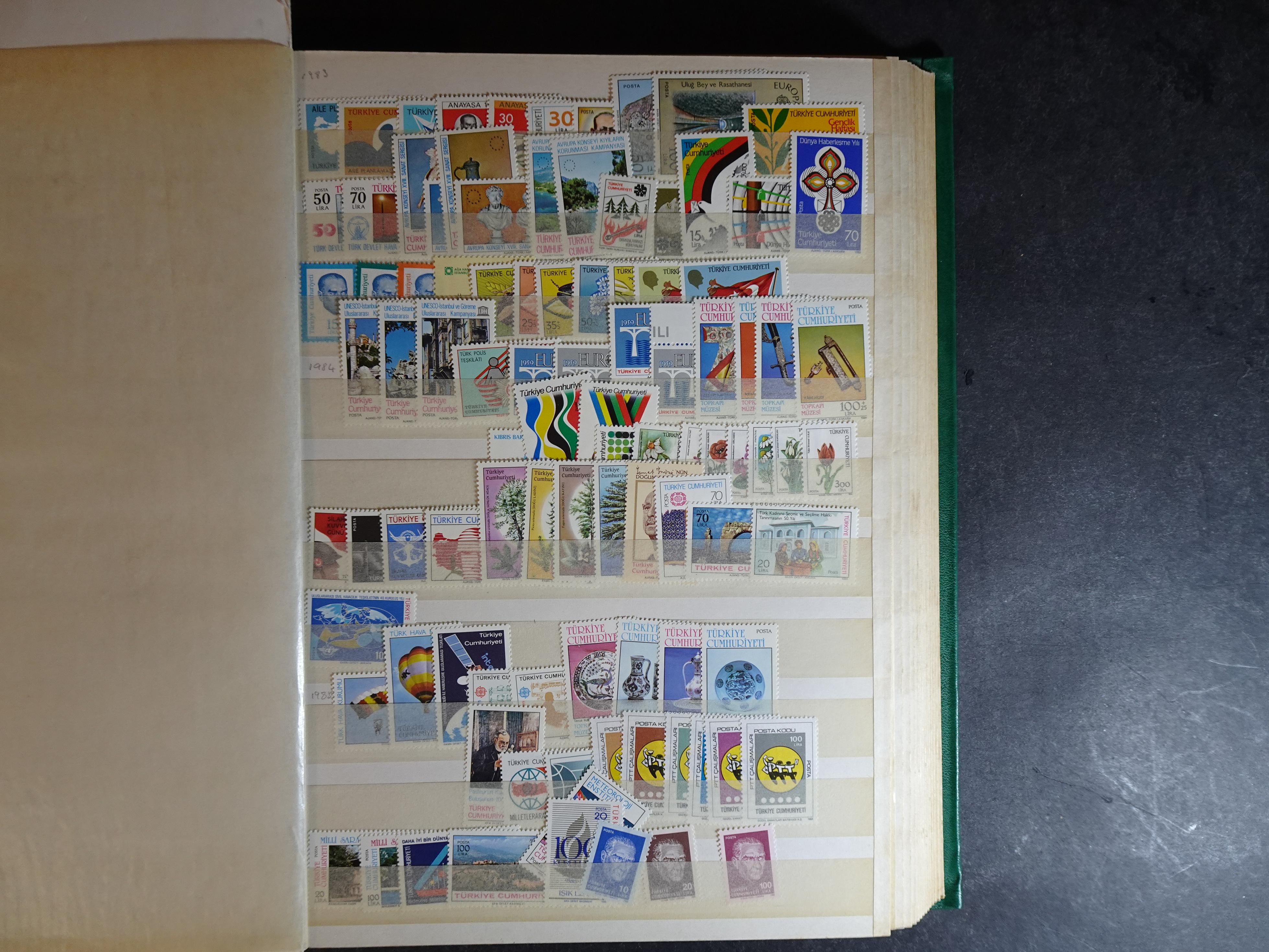 Mooie uitzoek partij met veel beter materiaal. Hoge cat waarde. 21