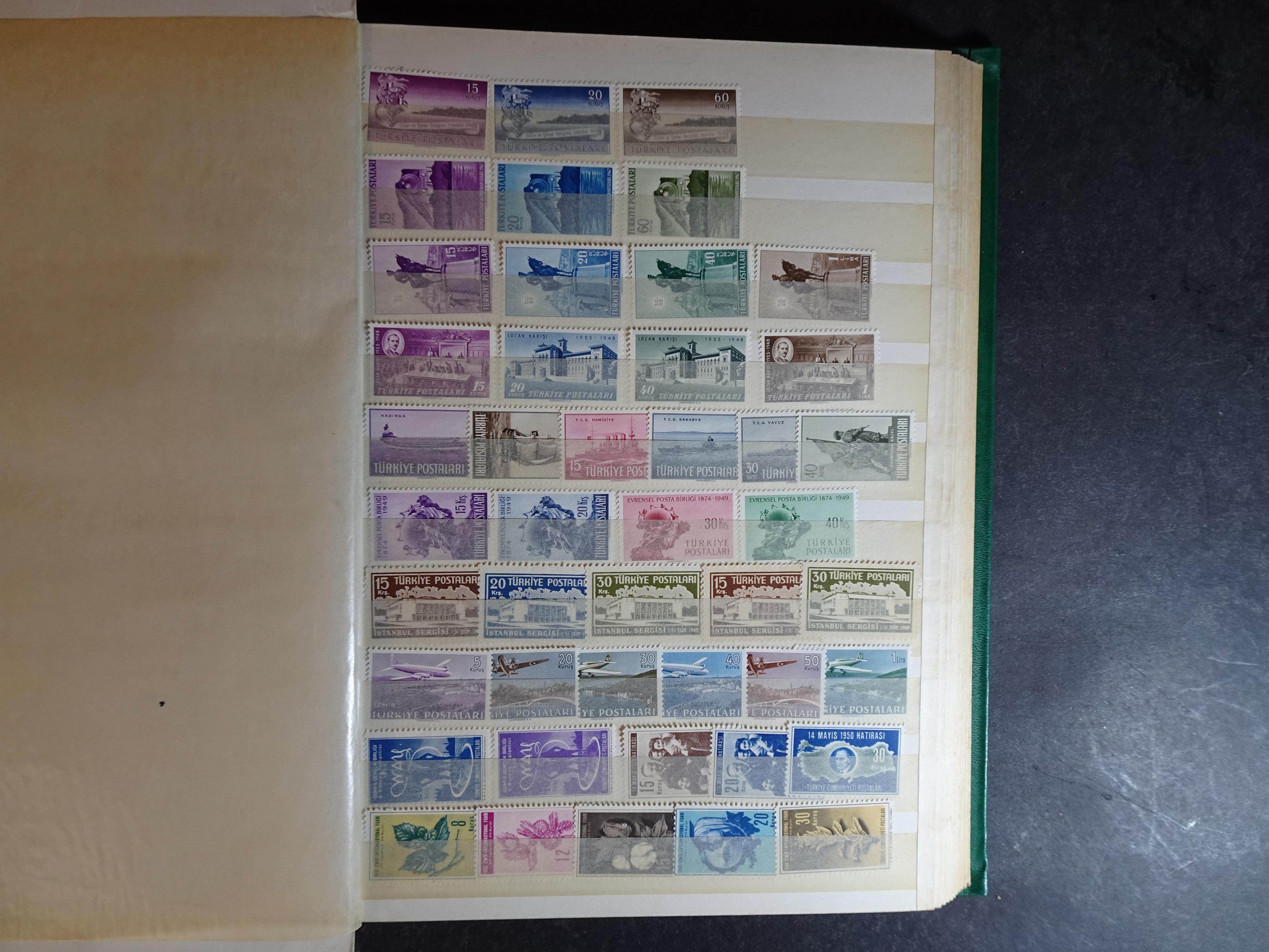 Mooie uitzoek partij met veel beter materiaal. Hoge cat waarde. 27