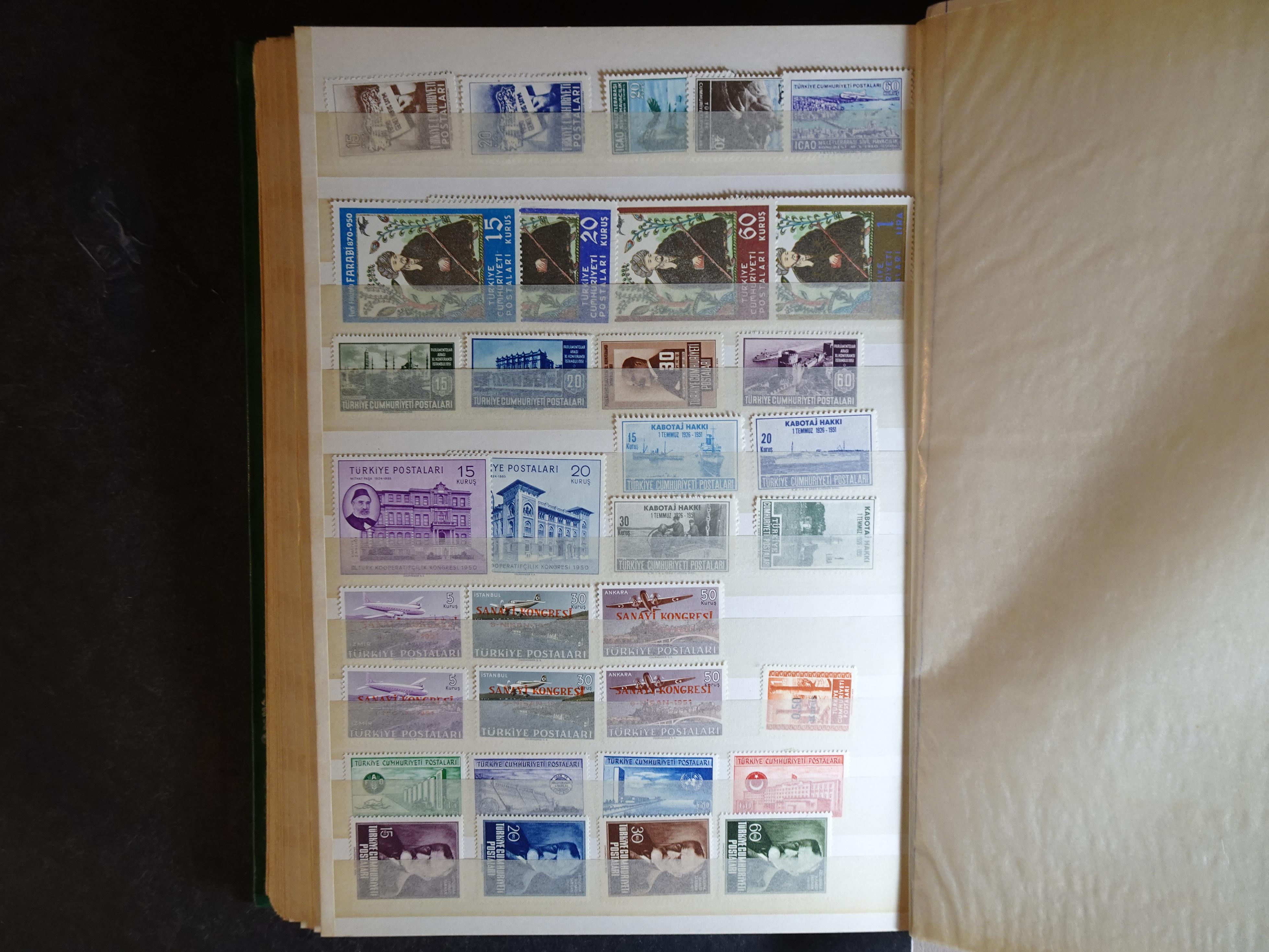 Mooie uitzoek partij met veel beter materiaal. Hoge cat waarde. 28