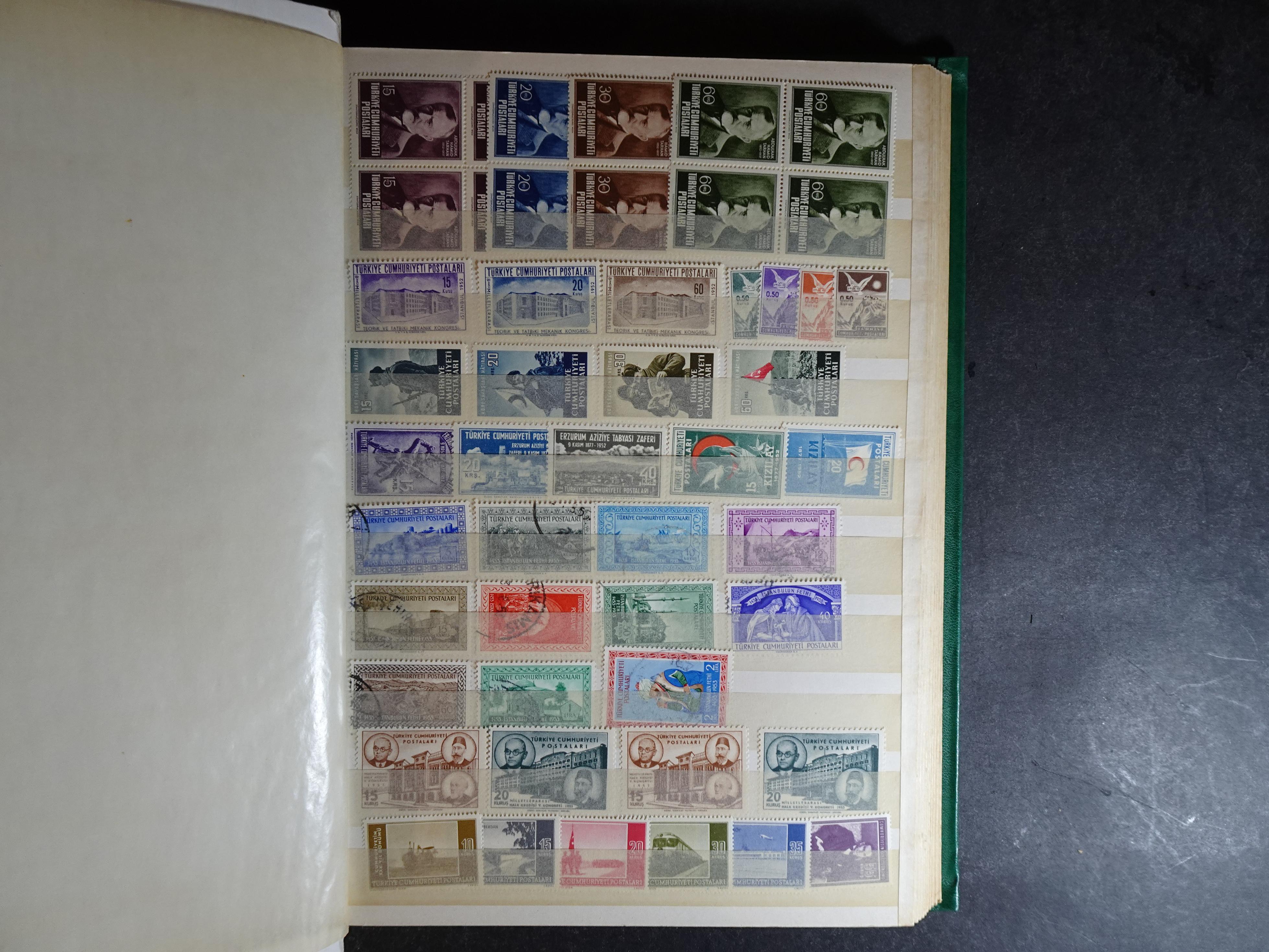 Mooie uitzoek partij met veel beter materiaal. Hoge cat waarde. 29