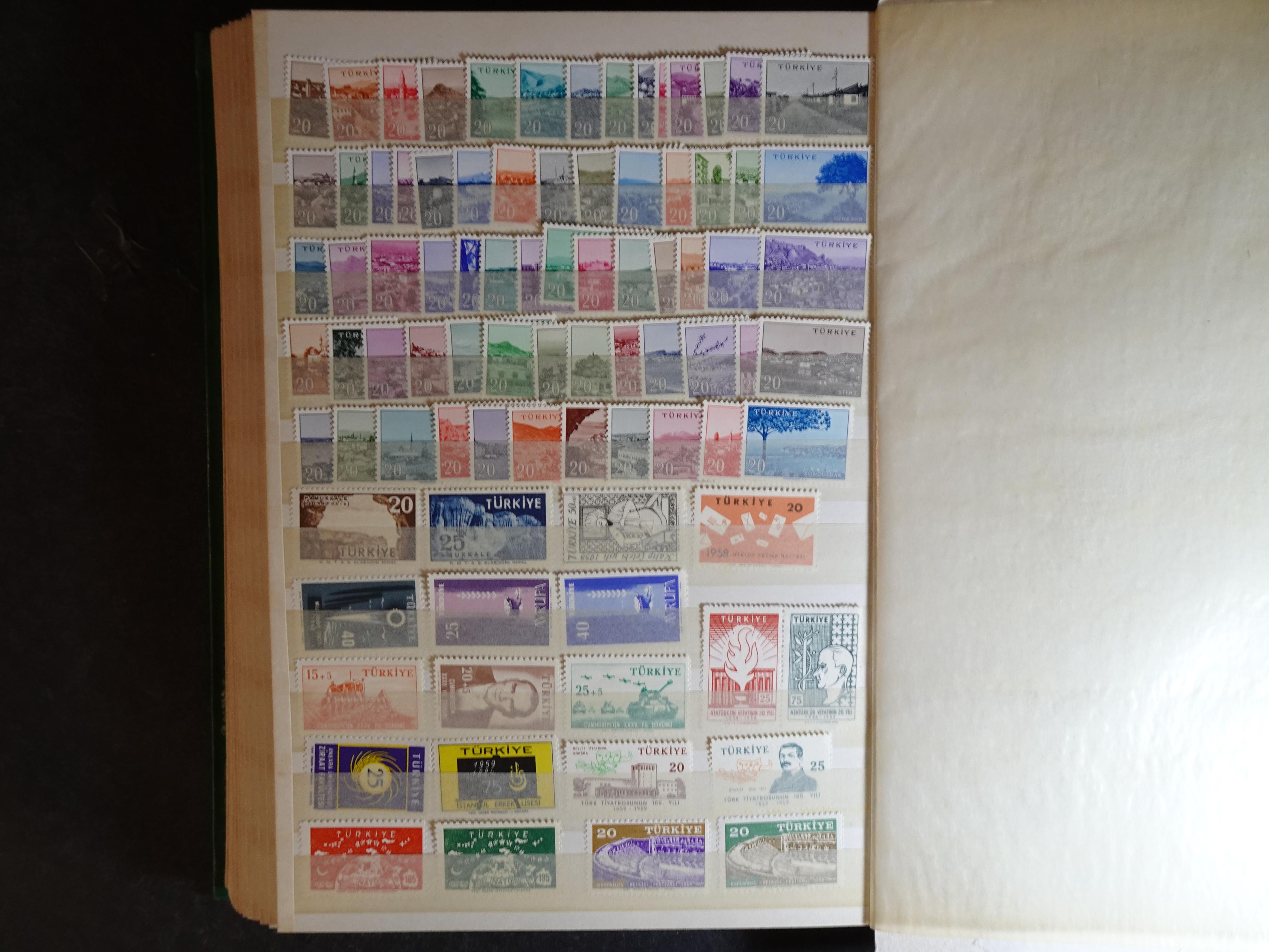 Mooie uitzoek partij met veel beter materiaal. Hoge cat waarde. 34