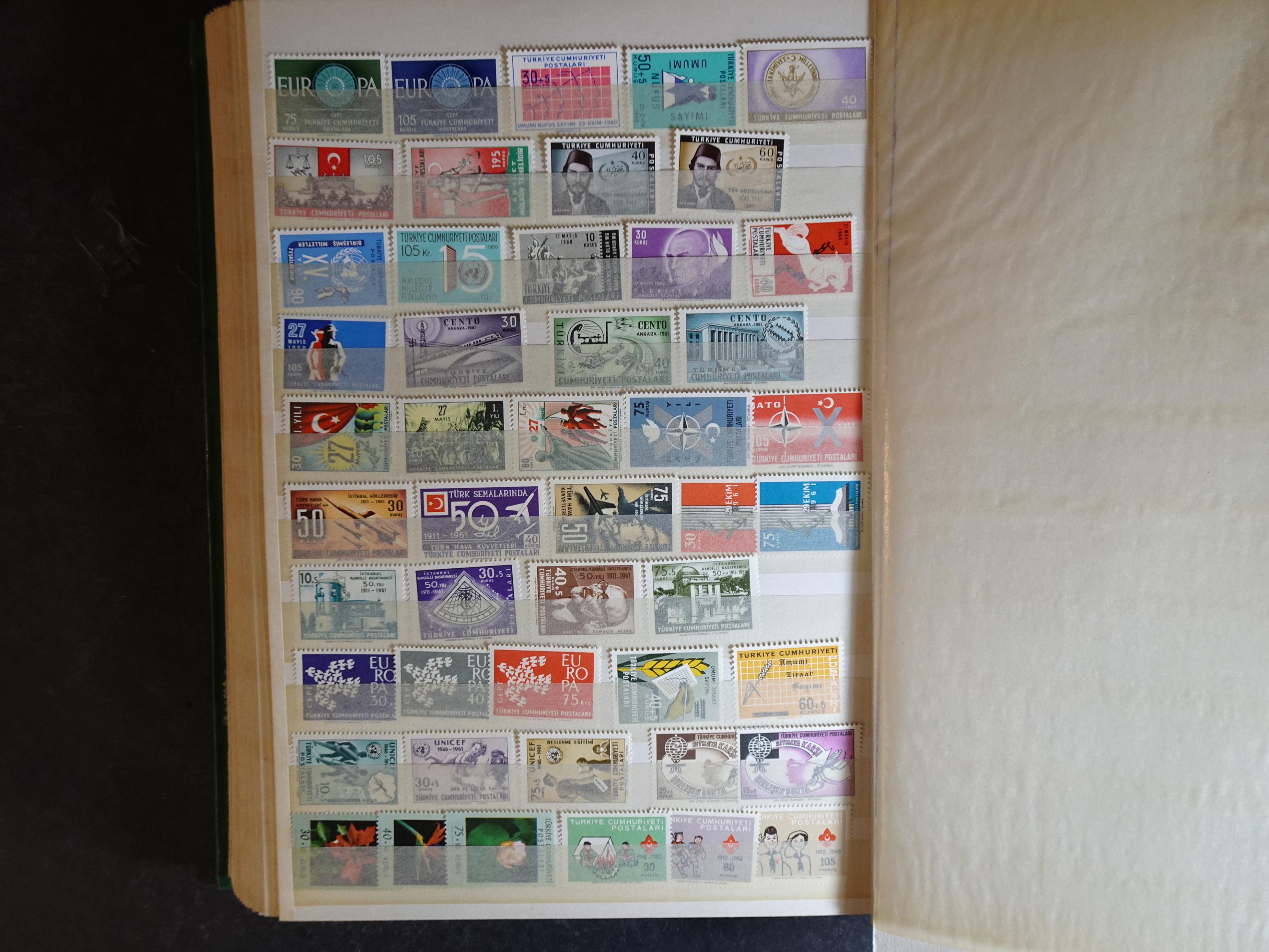 Mooie uitzoek partij met veel beter materiaal. Hoge cat waarde. 36