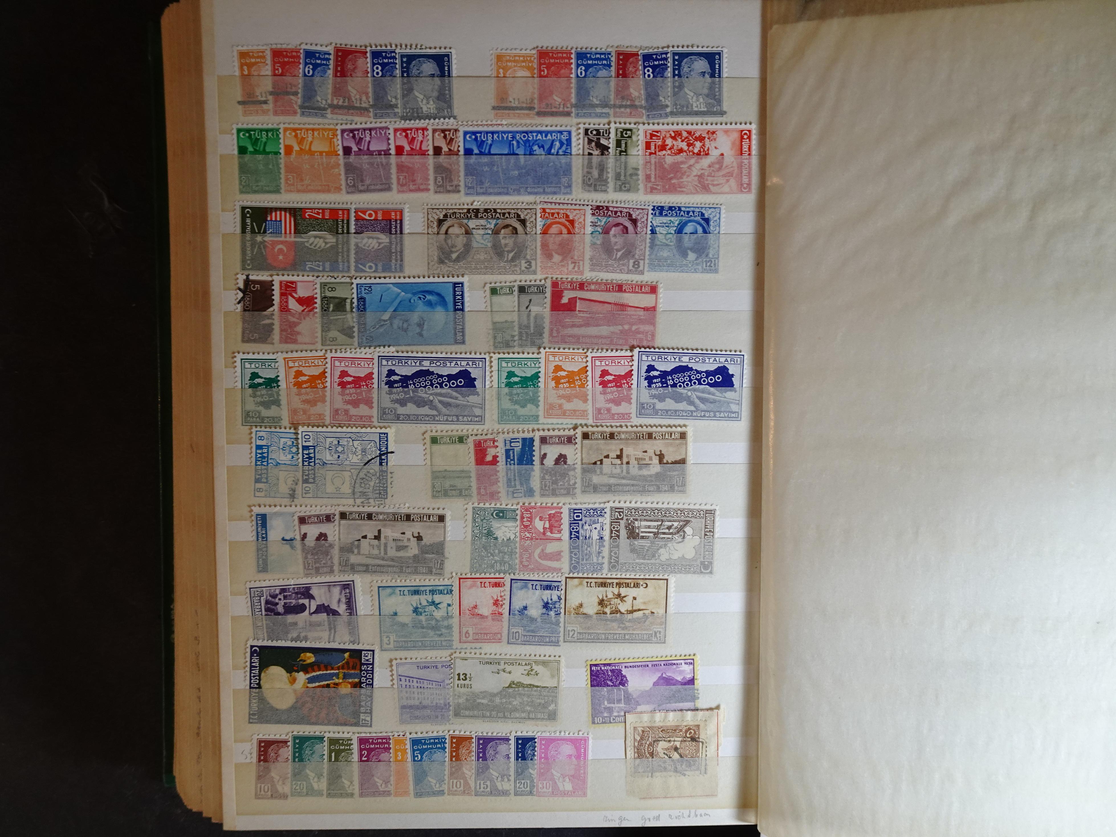 Mooie uitzoek partij met veel beter materiaal. Hoge cat waarde. 44