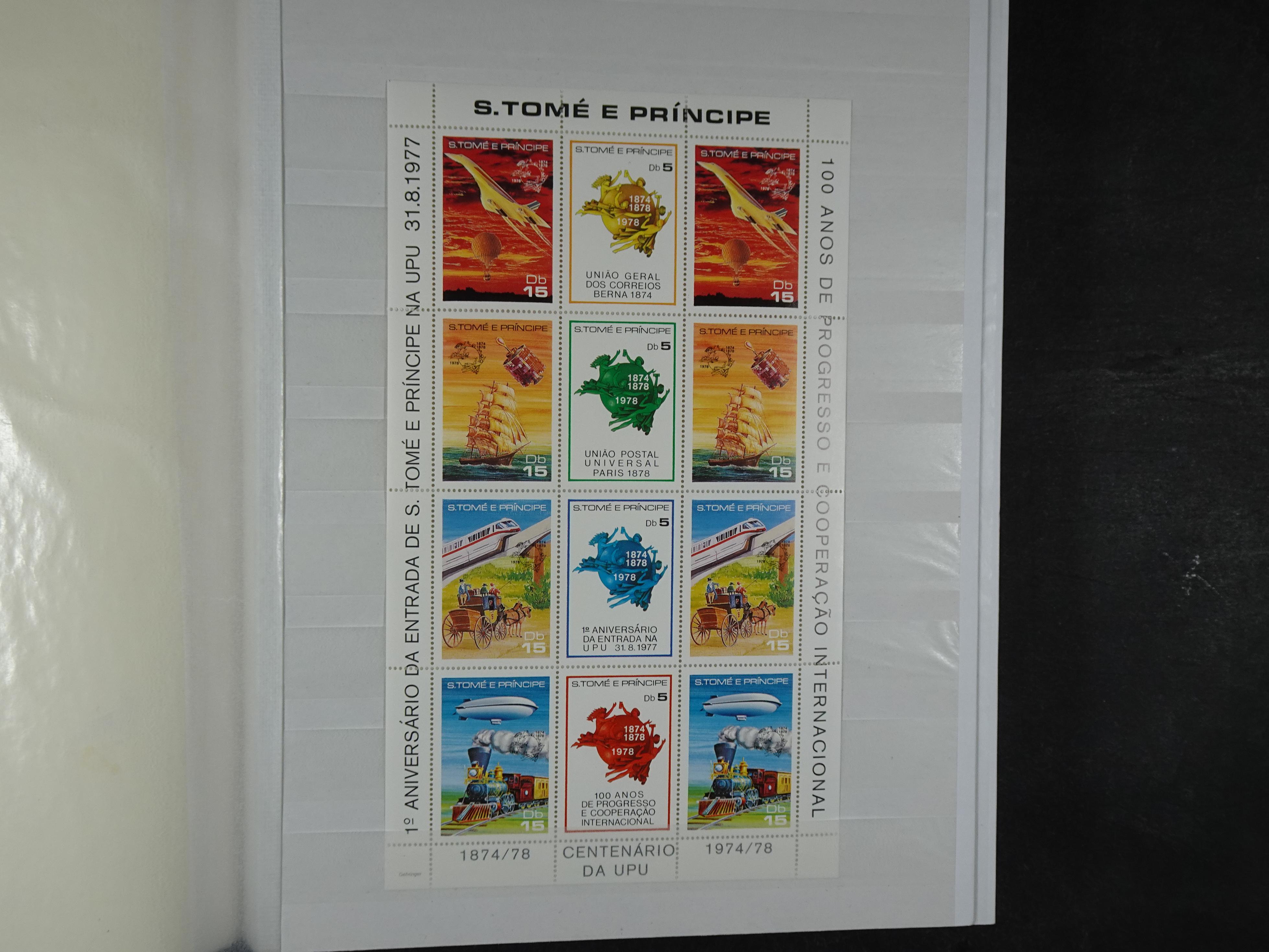 Prachtige en zeer uitgebreide collectie letters S en T waarbij veel ongetand, opdrukken. Hoge cat waarde.