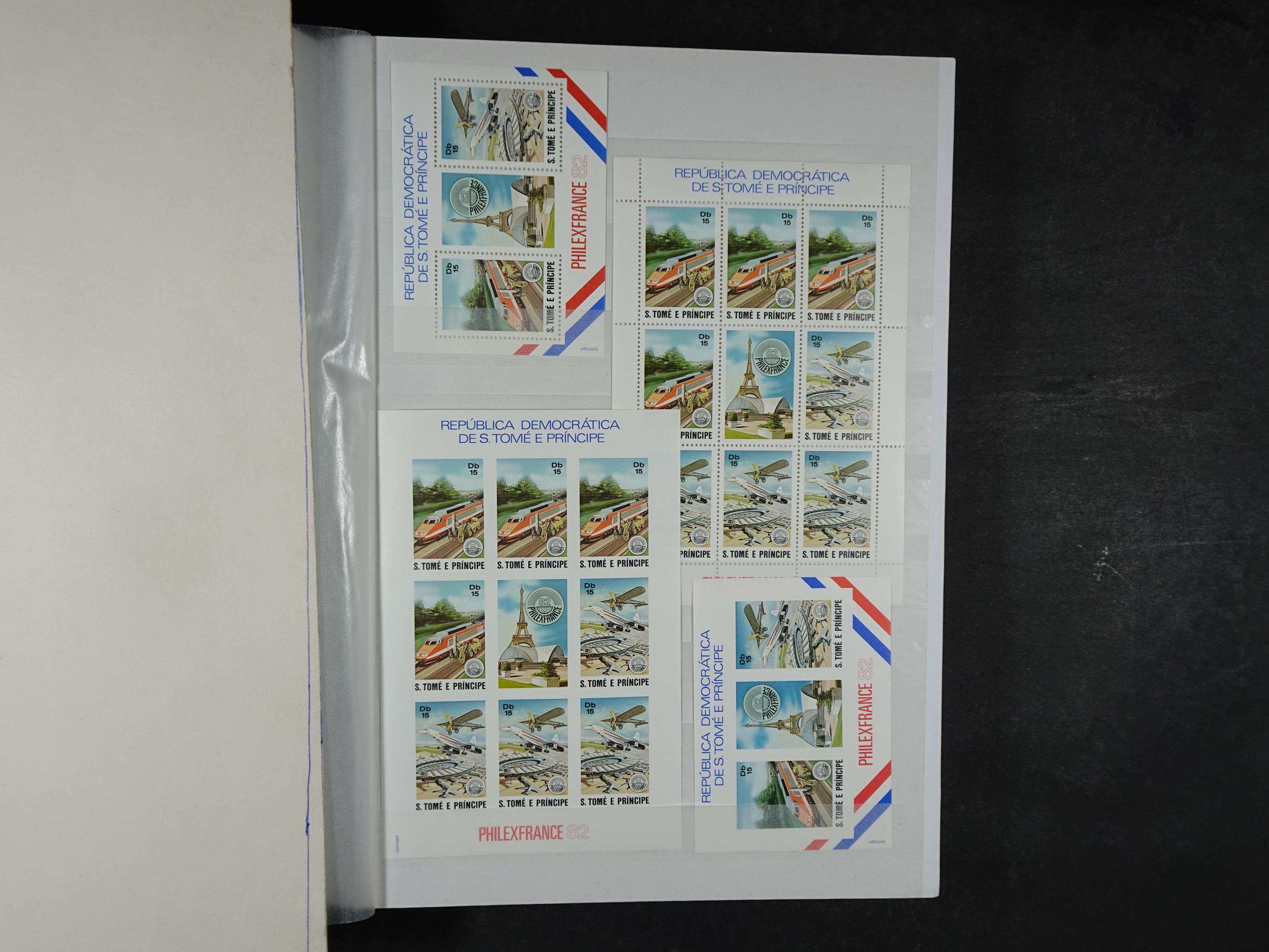 Prachtige en zeer uitgebreide collectie letters S en T waarbij veel ongetand, opdrukken. Hoge cat waarde. 9