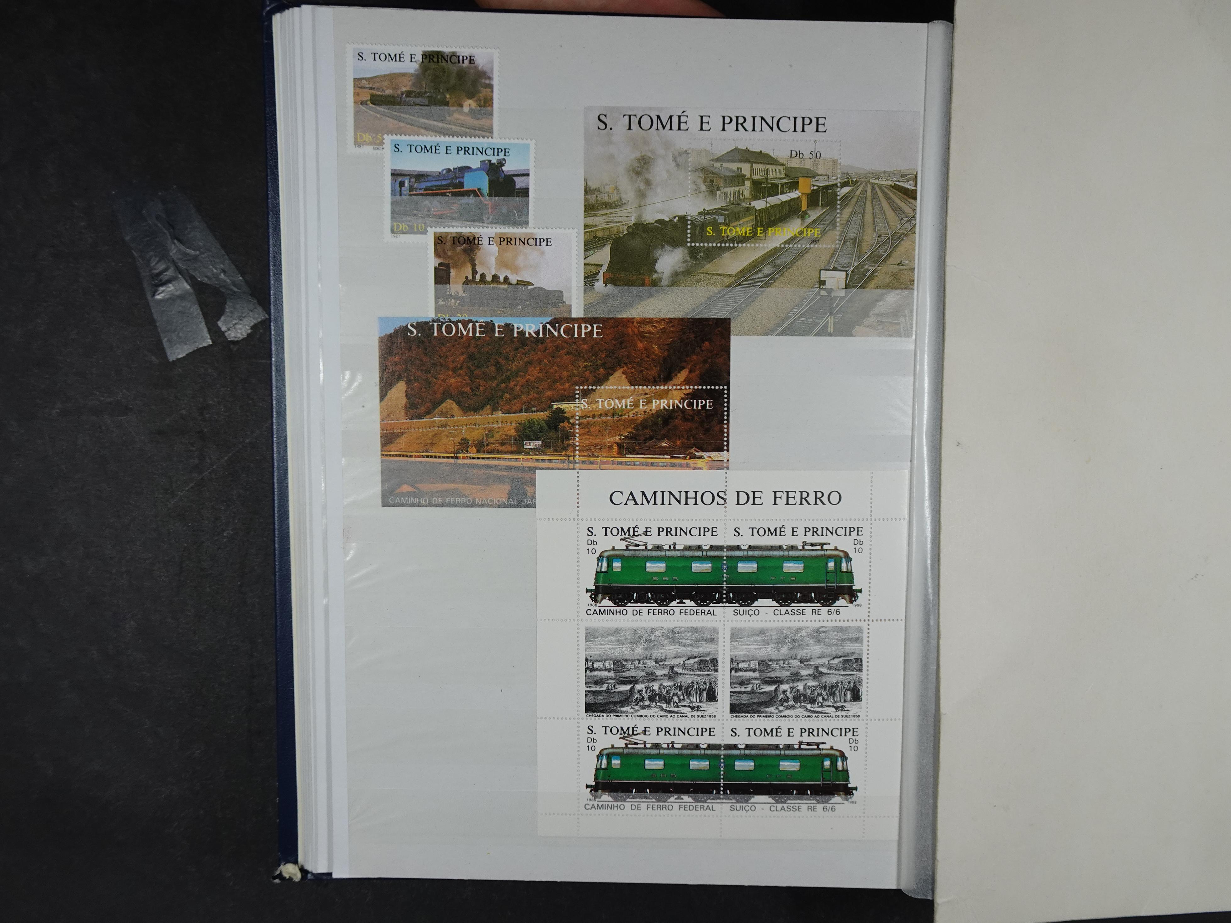 Prachtige en zeer uitgebreide collectie letters S en T waarbij veel ongetand, opdrukken. Hoge cat waarde. 14