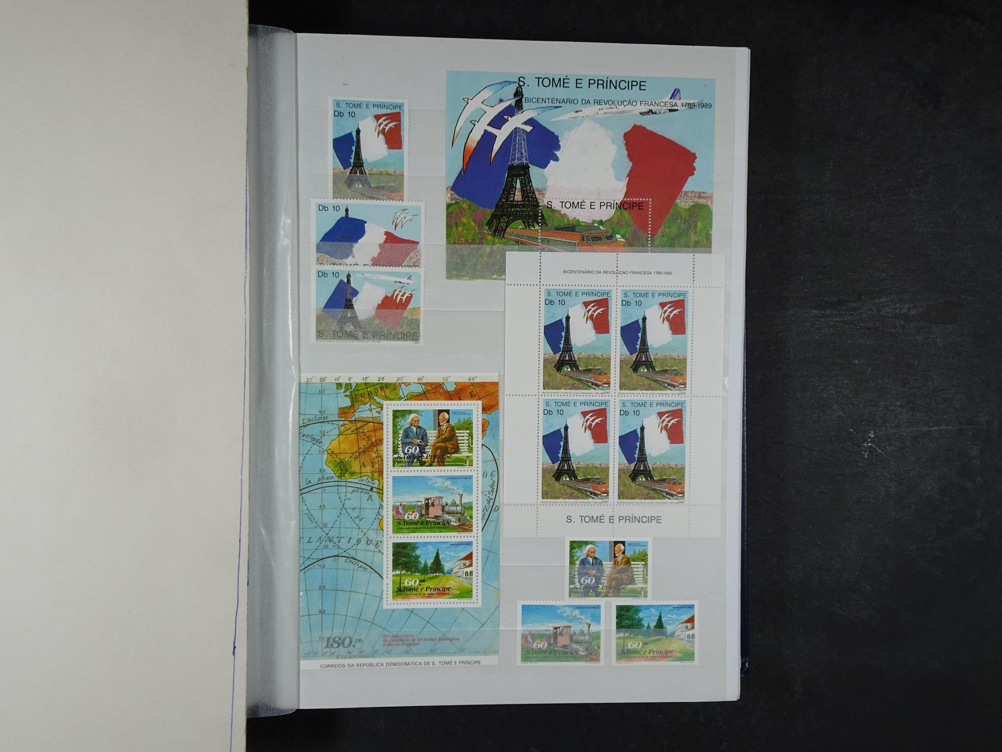 Prachtige en zeer uitgebreide collectie letters S en T waarbij veel ongetand, opdrukken. Hoge cat waarde. 17