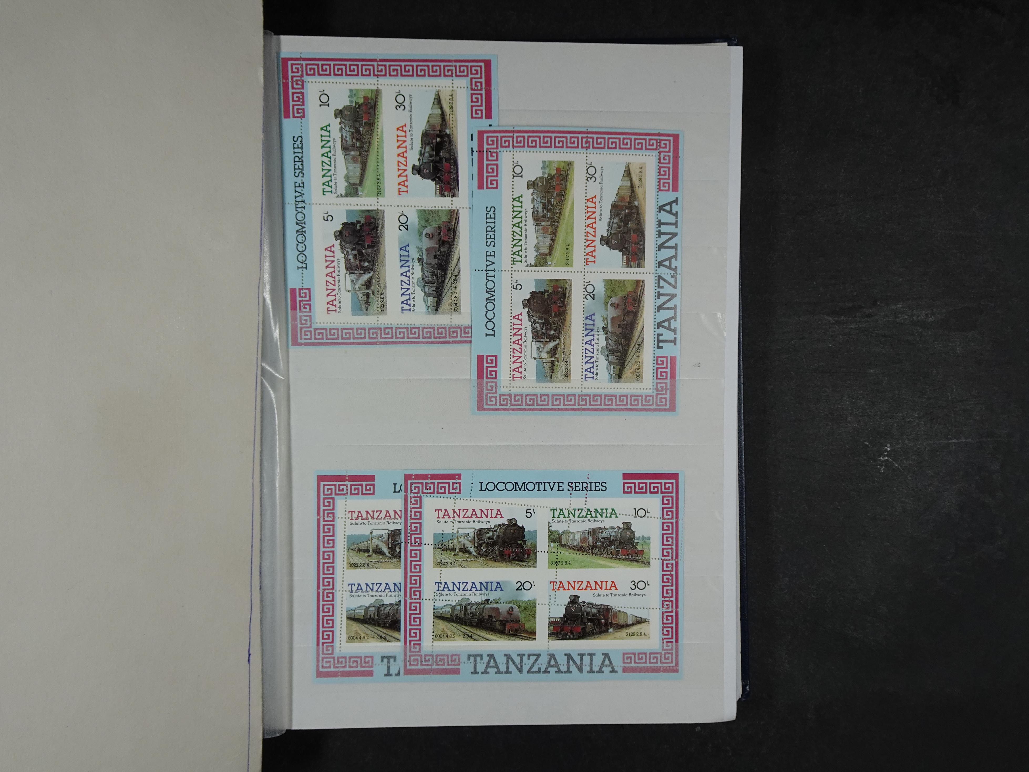 Prachtige en zeer uitgebreide collectie letters S en T waarbij veel ongetand, opdrukken. Hoge cat waarde. 35