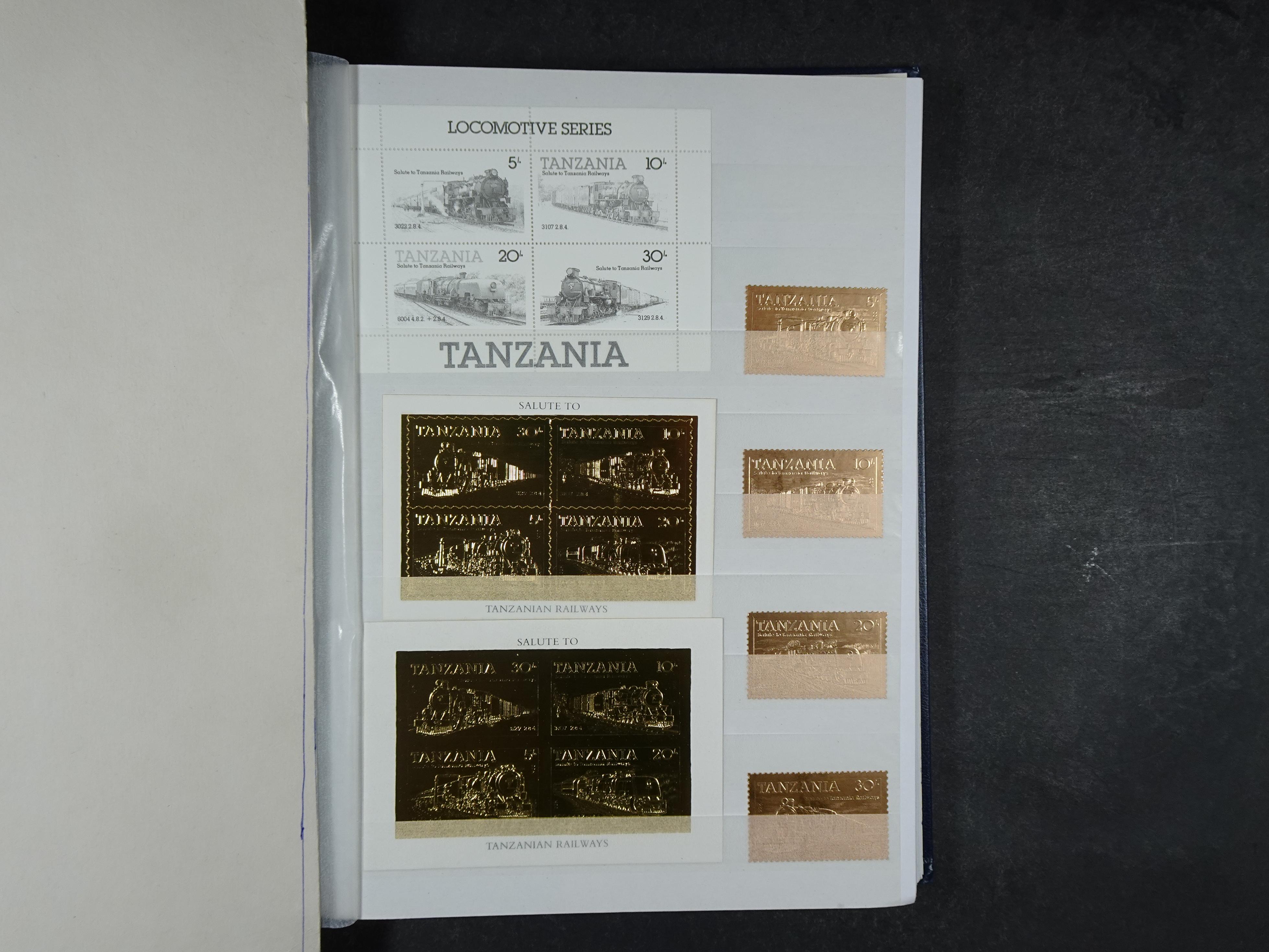 Prachtige en zeer uitgebreide collectie letters S en T waarbij veel ongetand, opdrukken. Hoge cat waarde. 37