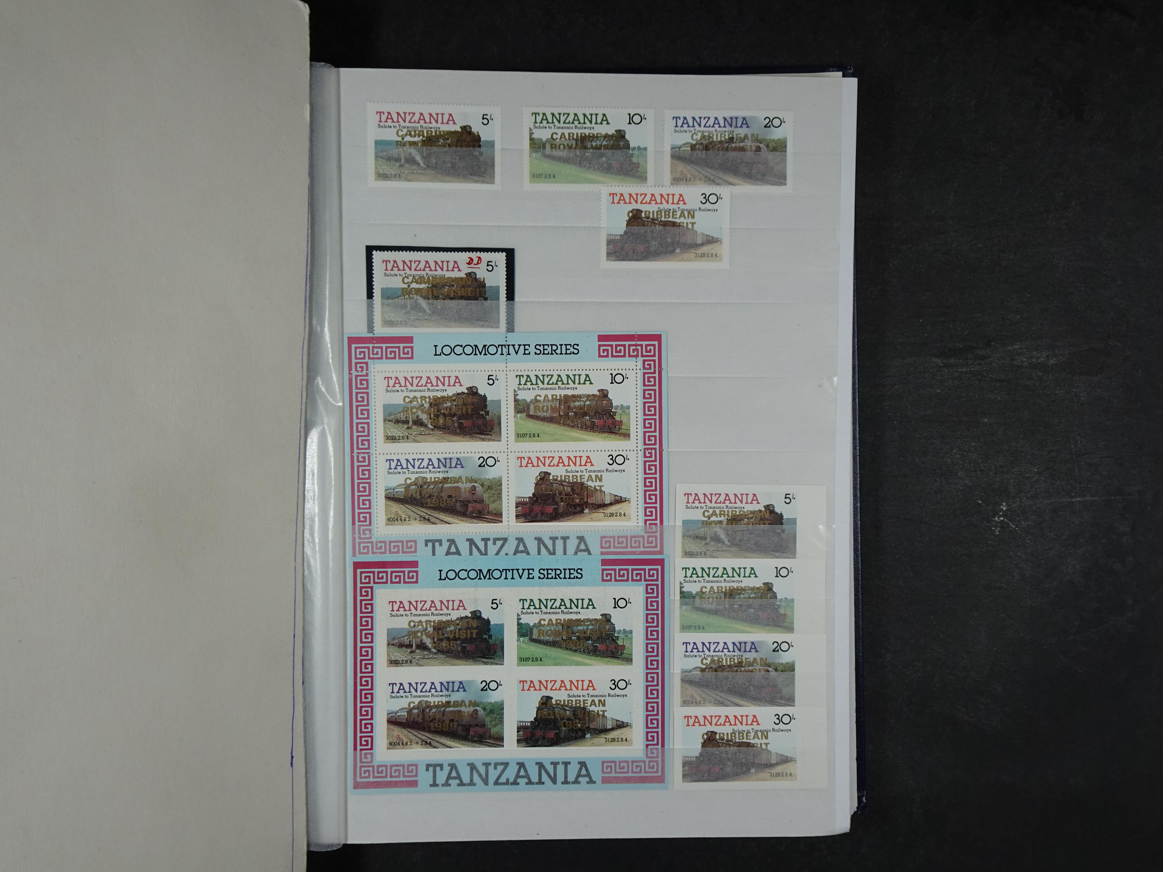 Prachtige en zeer uitgebreide collectie letters S en T waarbij veel ongetand, opdrukken. Hoge cat waarde. 39