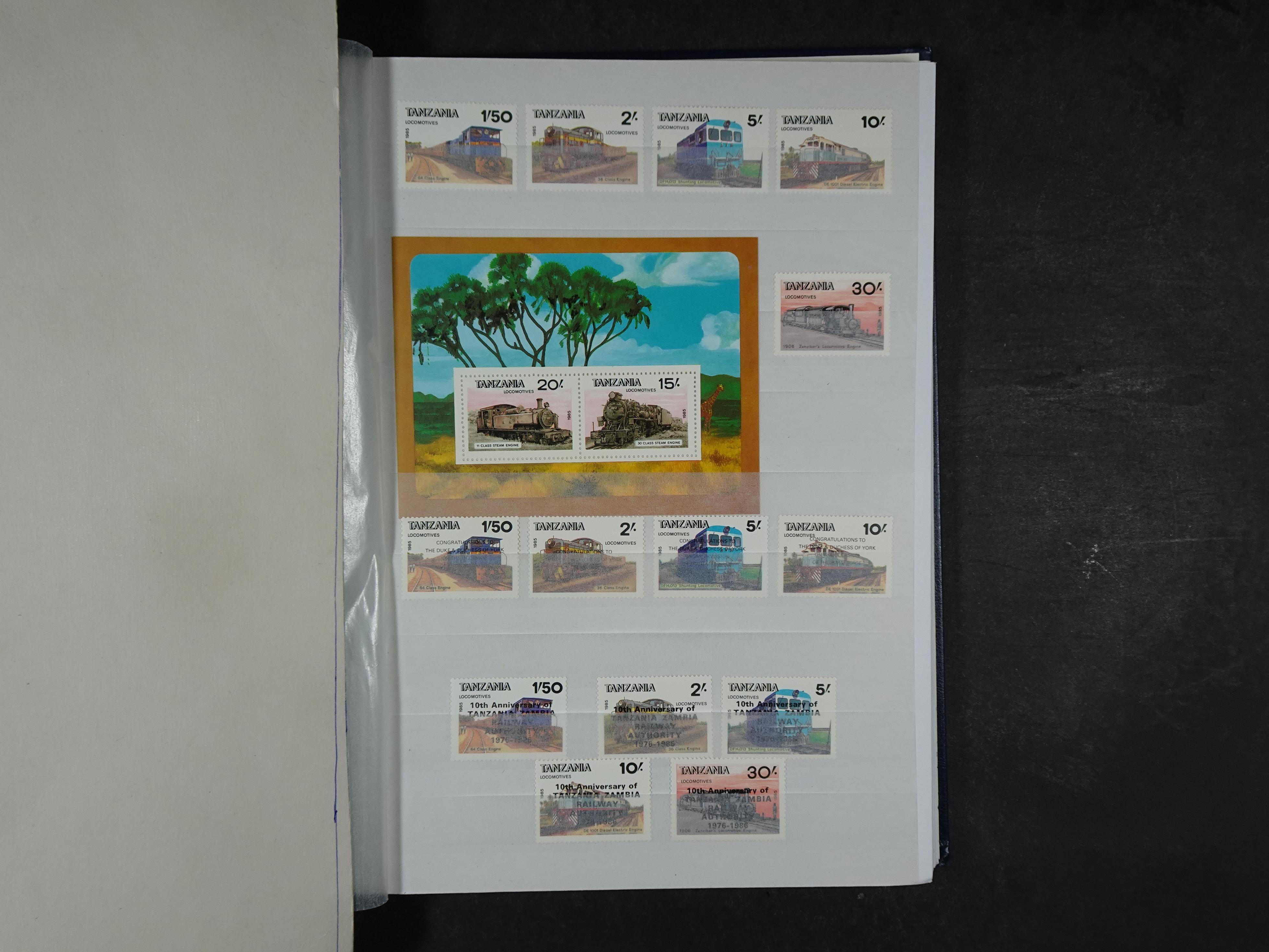 Prachtige en zeer uitgebreide collectie letters S en T waarbij veel ongetand, opdrukken. Hoge cat waarde. 45