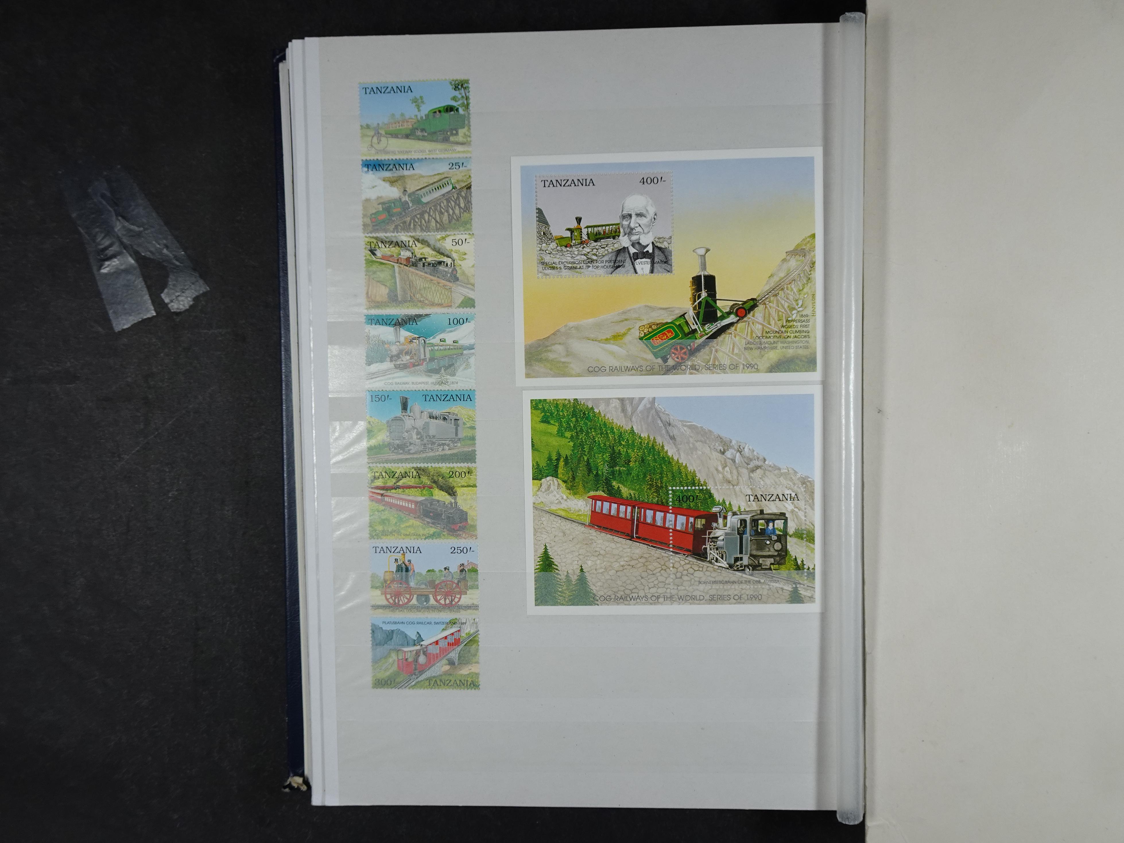 Prachtige en zeer uitgebreide collectie letters S en T waarbij veel ongetand, opdrukken. Hoge cat waarde. 48