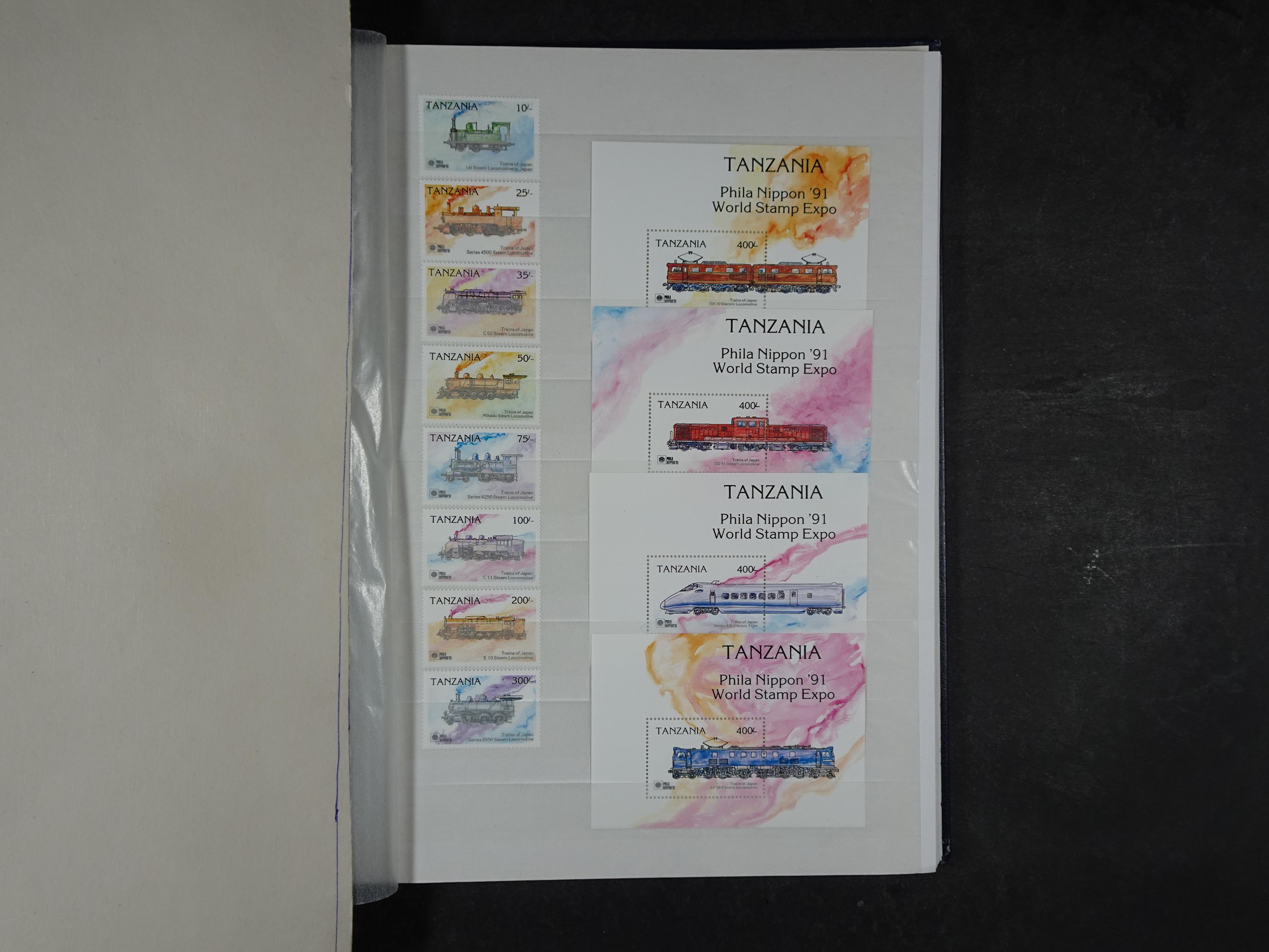 Prachtige en zeer uitgebreide collectie letters S en T waarbij veel ongetand, opdrukken. Hoge cat waarde. 49