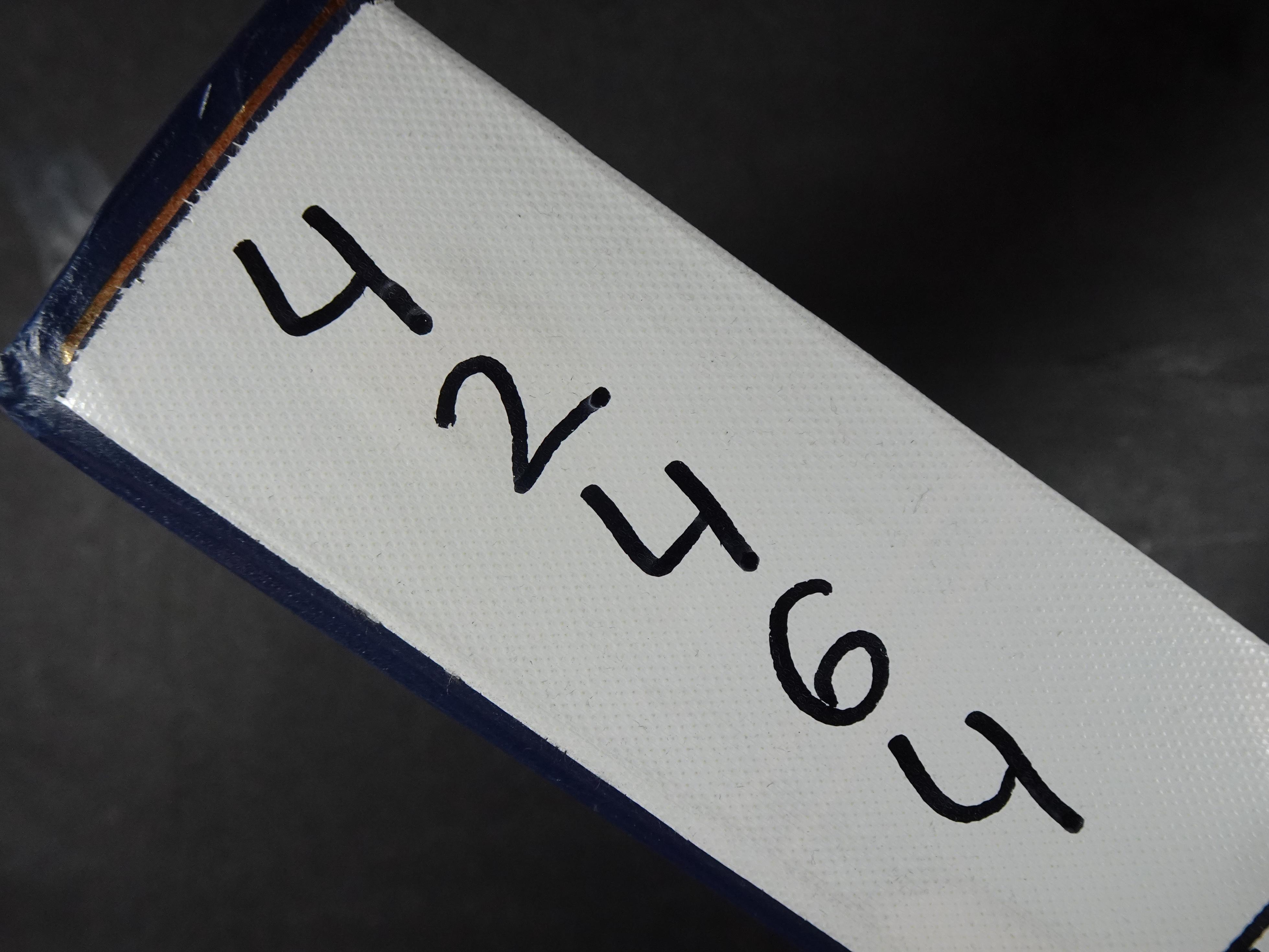 Prachtige en zeer uitgebreide collectie letters S en T waarbij veel ongetand, opdrukken. Hoge cat waarde. 54