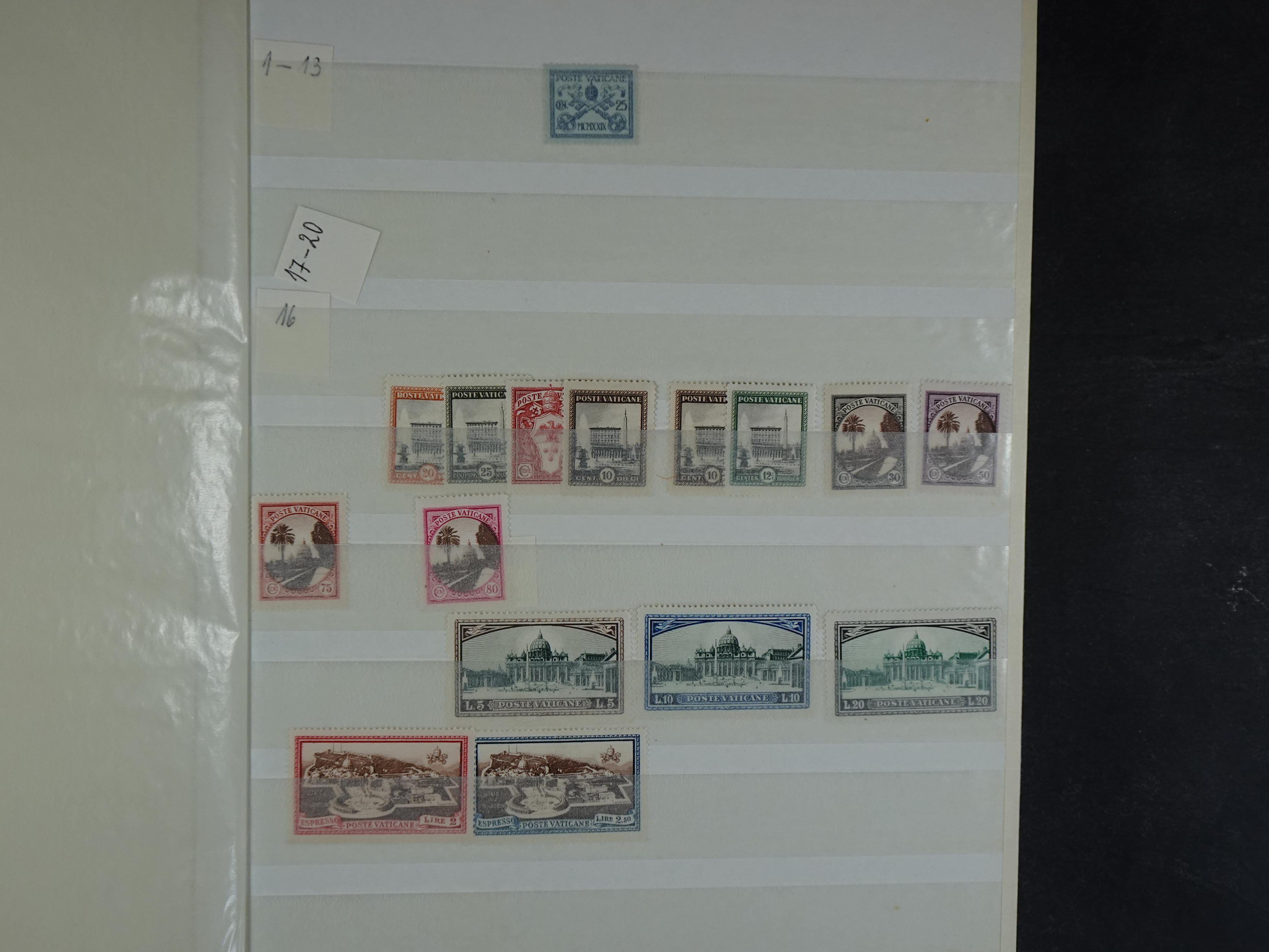 Verzameling incl. blokken in dik groot formaat insteekalbum.