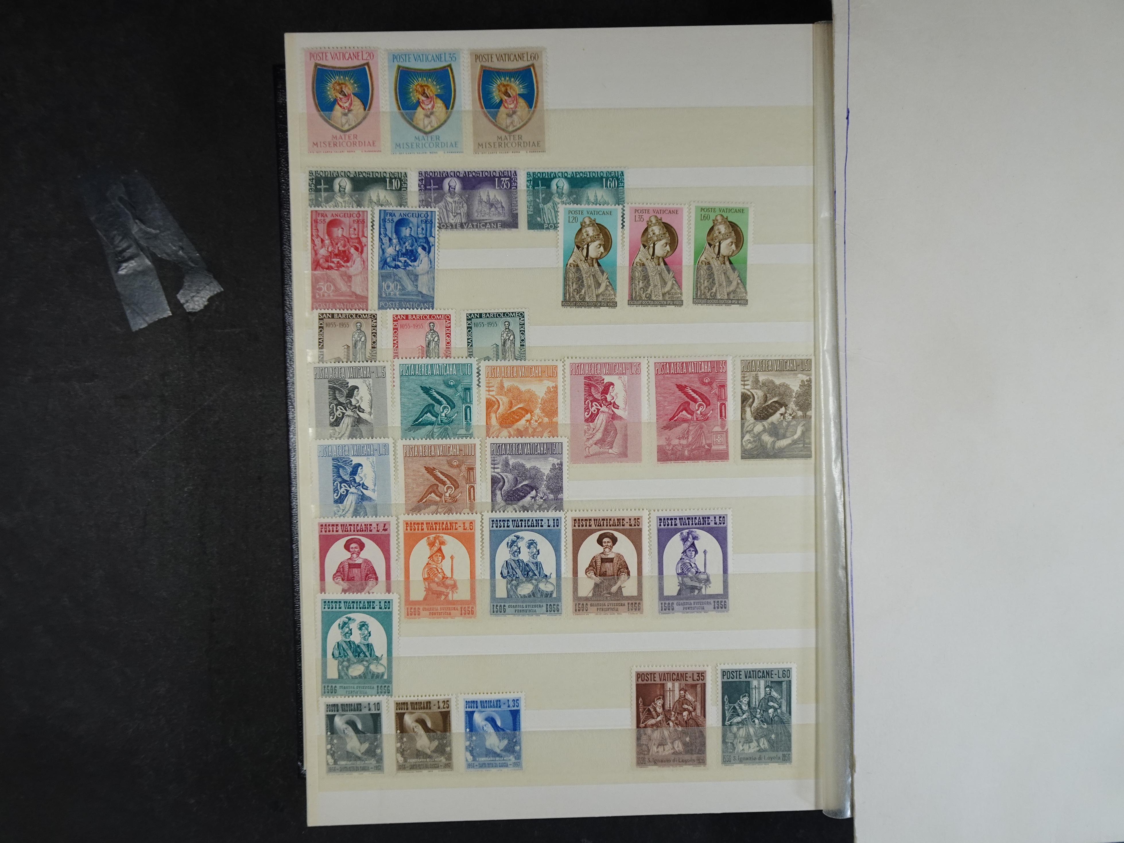 Verzameling incl. blokken in dik groot formaat insteekalbum. 8