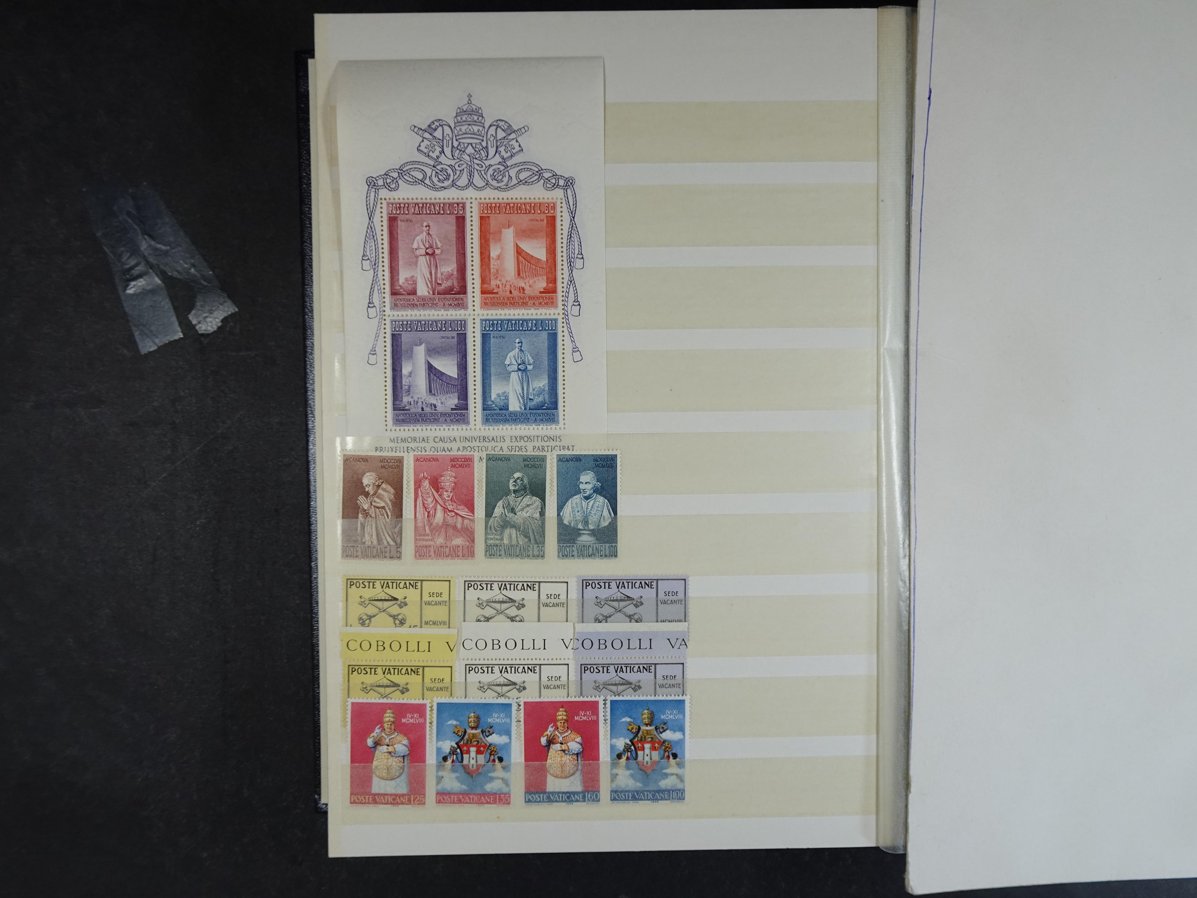 Verzameling incl. blokken in dik groot formaat insteekalbum. 10