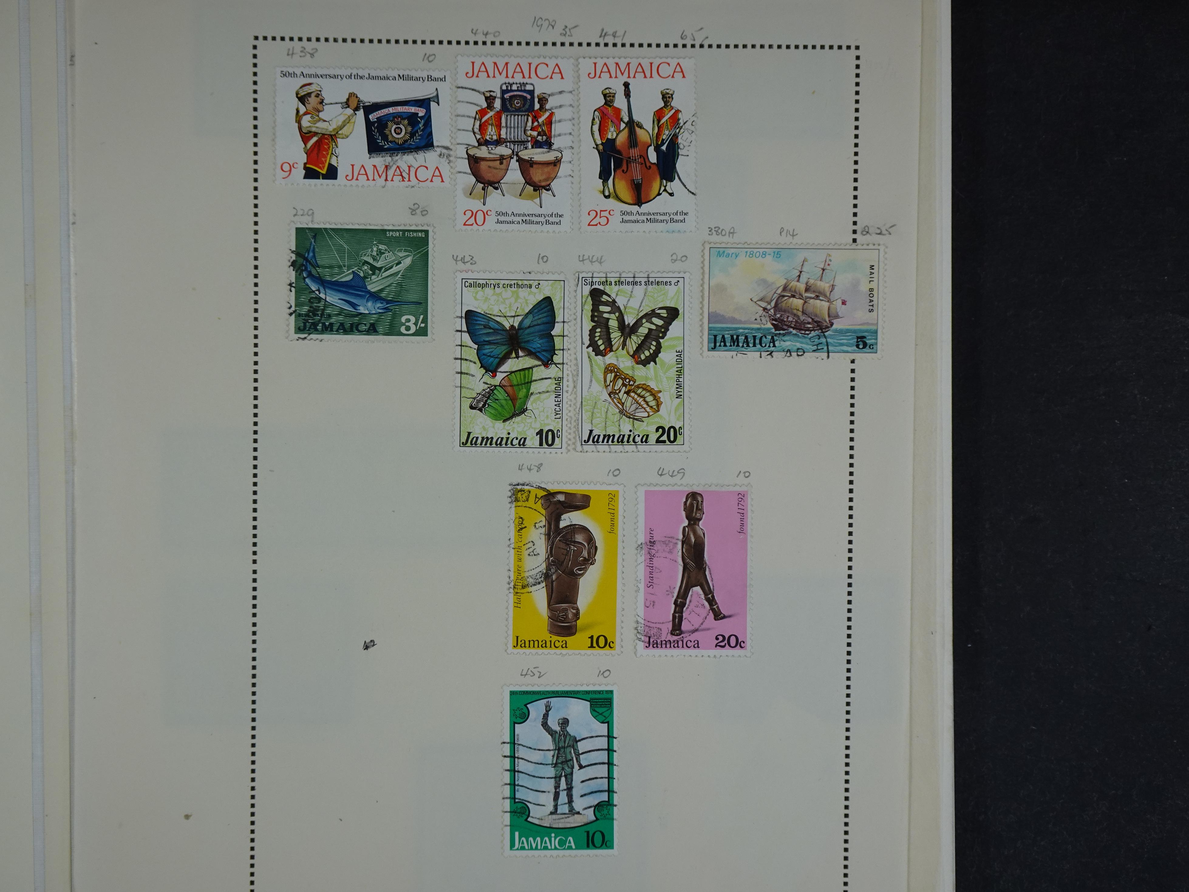 Verzameling vanaf klassiek met doubletten op bladen.
Bevat beter genoteerd. 24