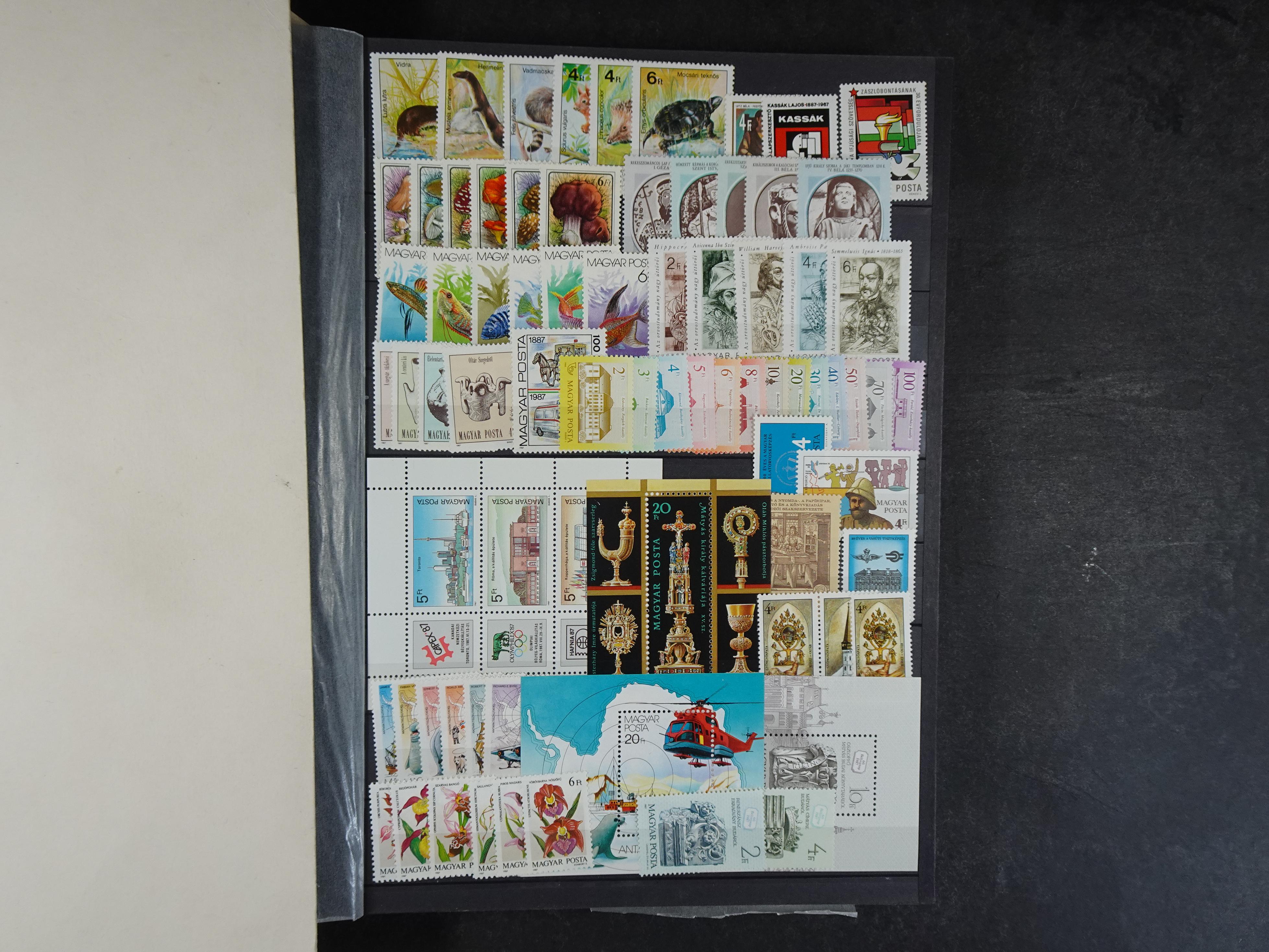 Verzameling tussen 1913 en 1989 incl. blokken. 72