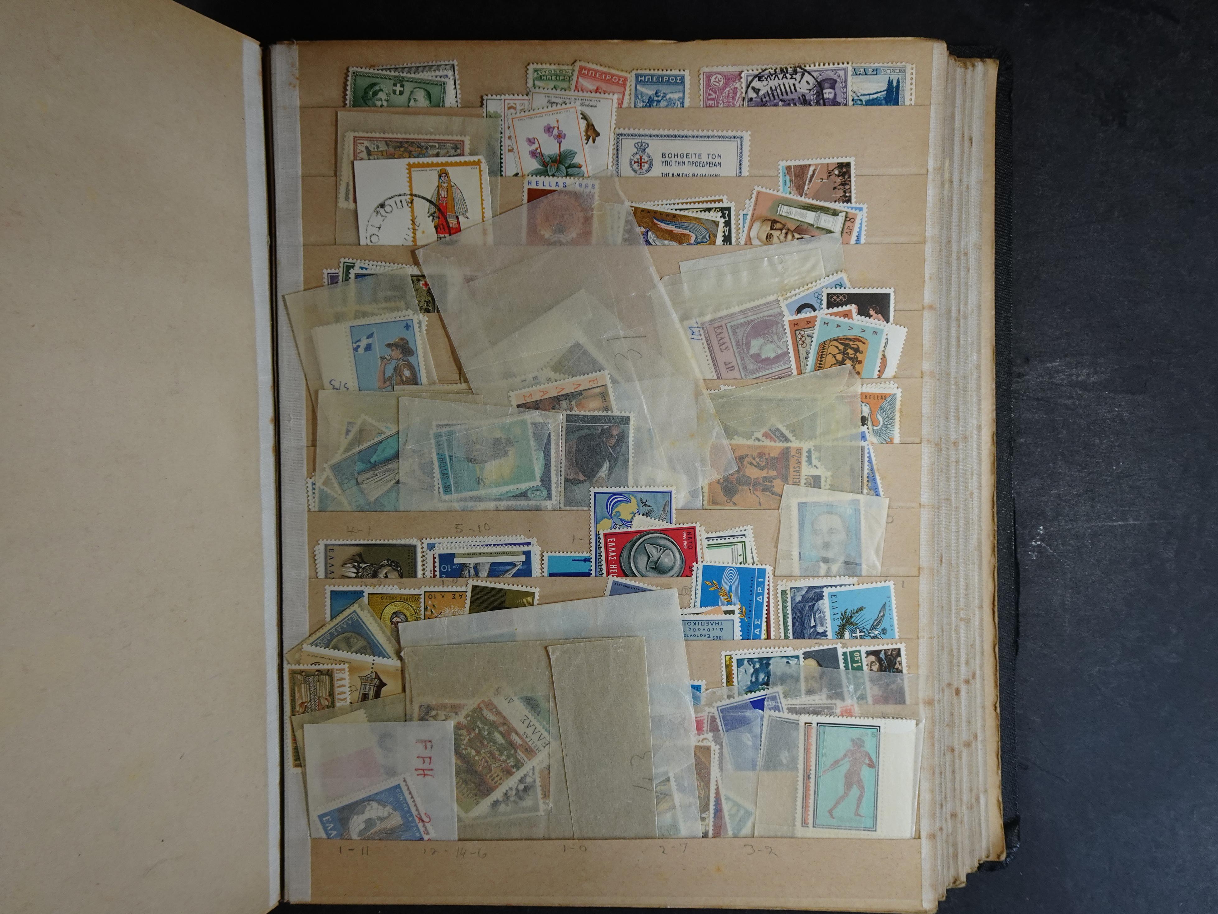 Wat rommelige partij in dik boek.
Bevat onder andere wat Azië, Europa, Engelse Koloniën, etc. 21