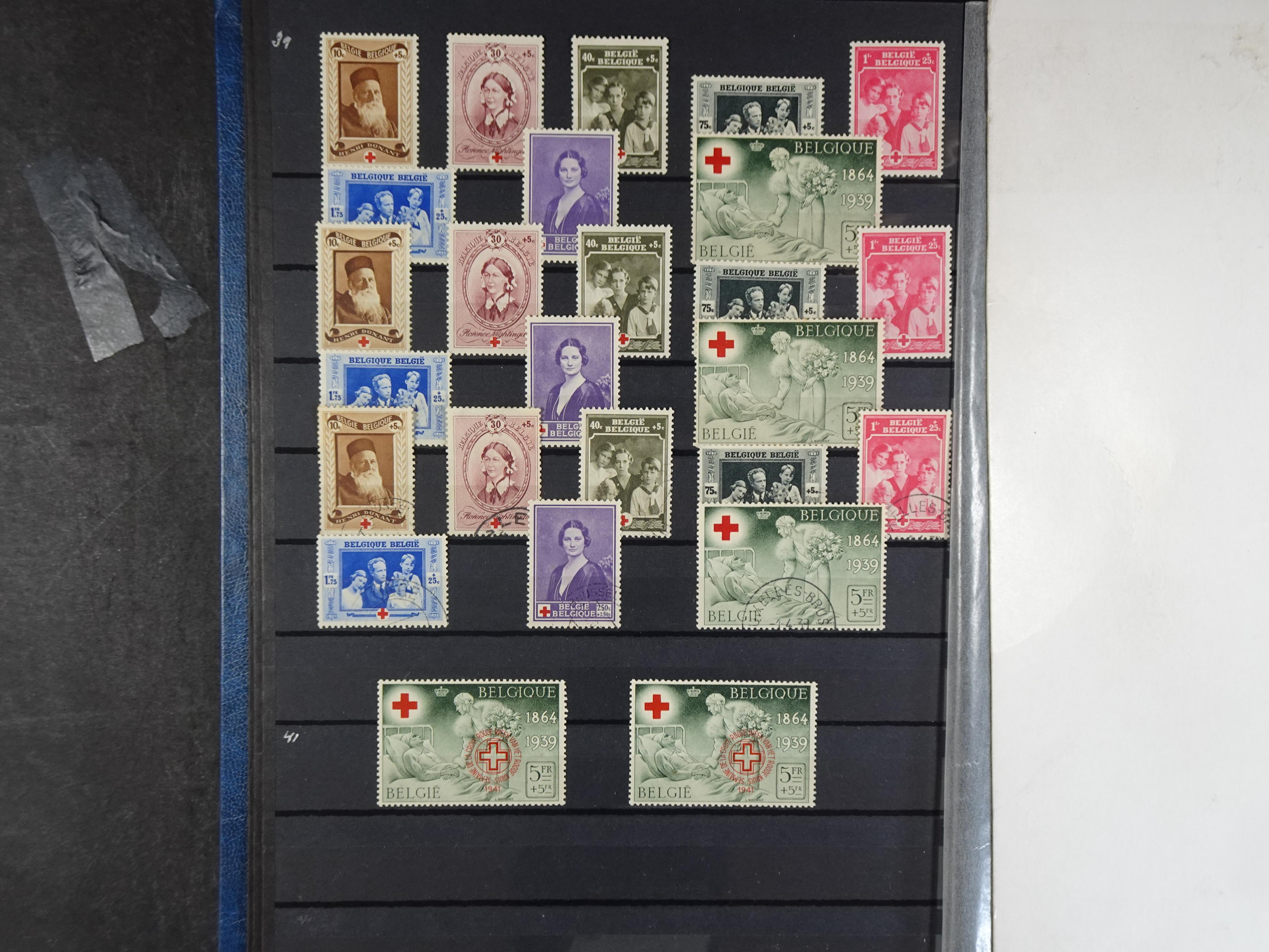 Mooie verzameling met beter materiaal onder andere Albanië, België, Frankrijk, Monaco, etc.
Veelal dubbel aanwezig.
Flinke cat. waarde. 6